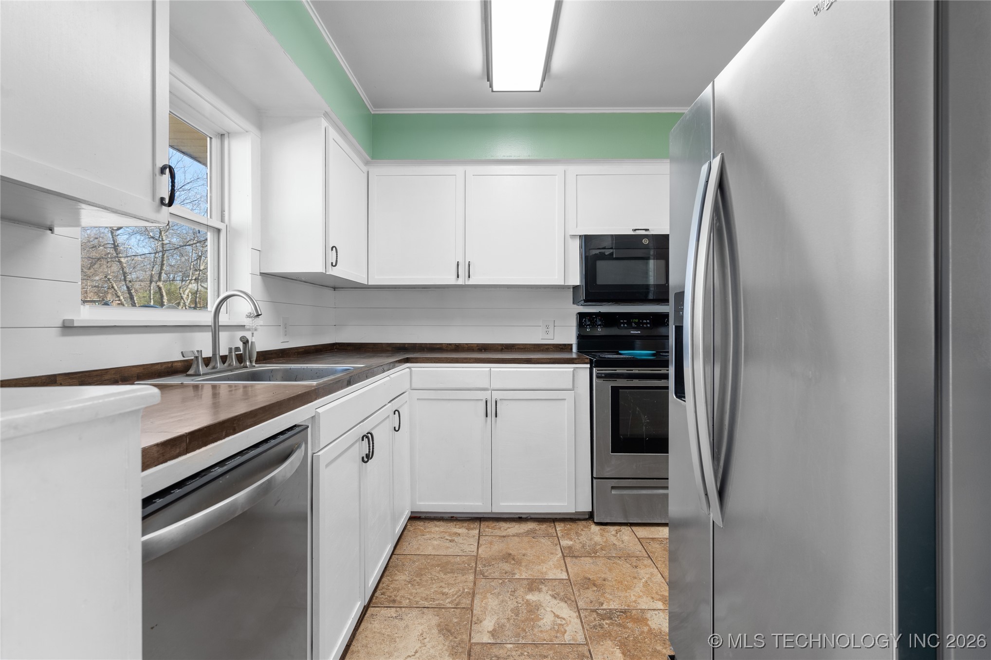 260 Stanolind Property Photo 7