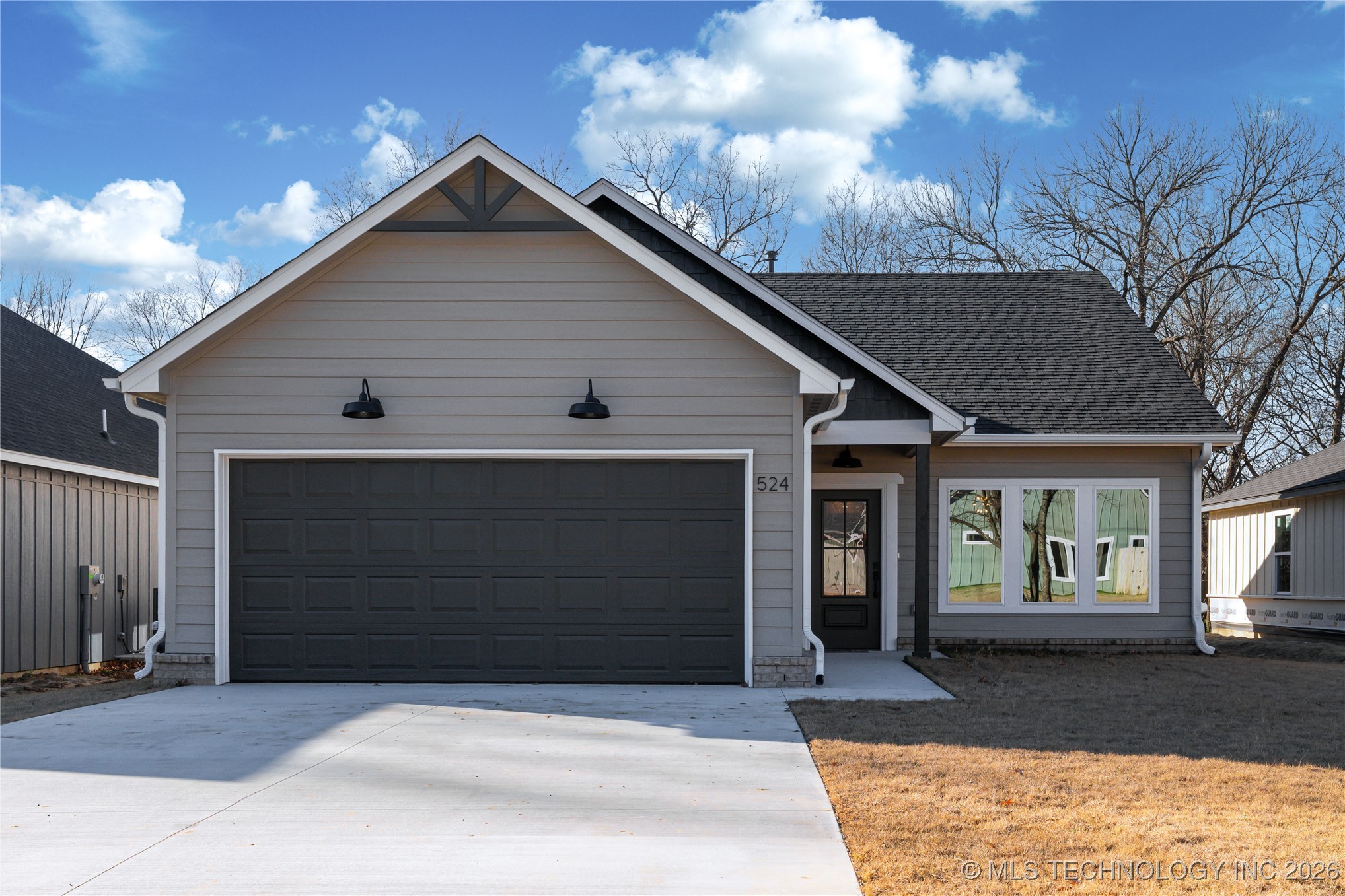 524 S Division Street Property Photo 2