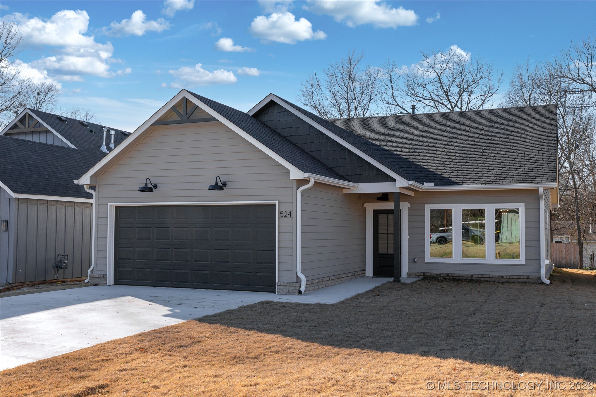 524 S Division Street Property Photo 3