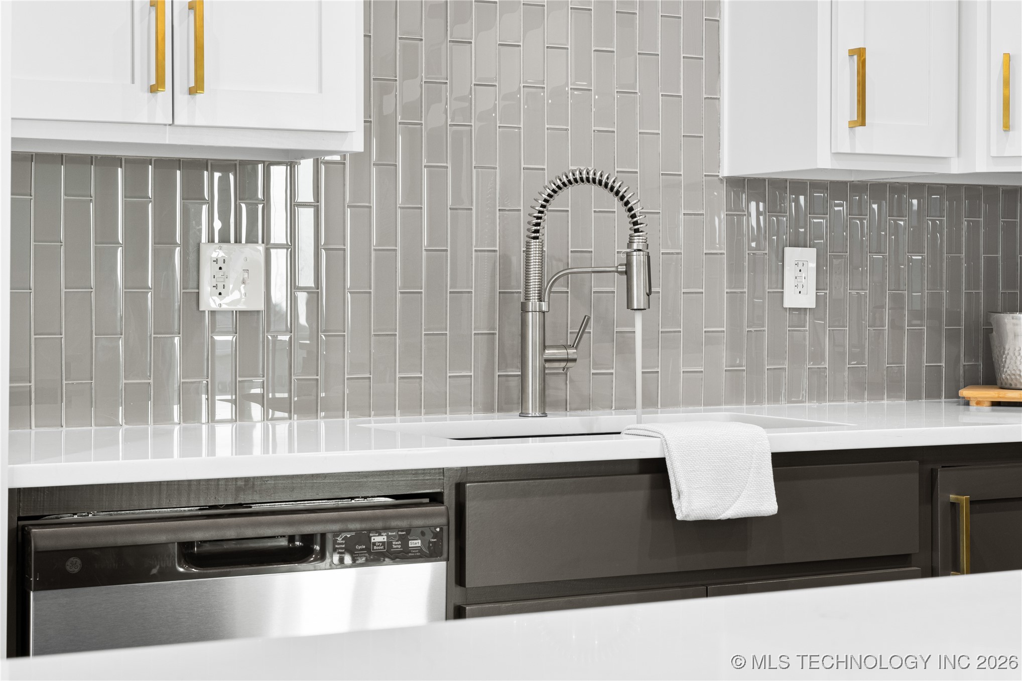 524 S Division Street Property Photo 12