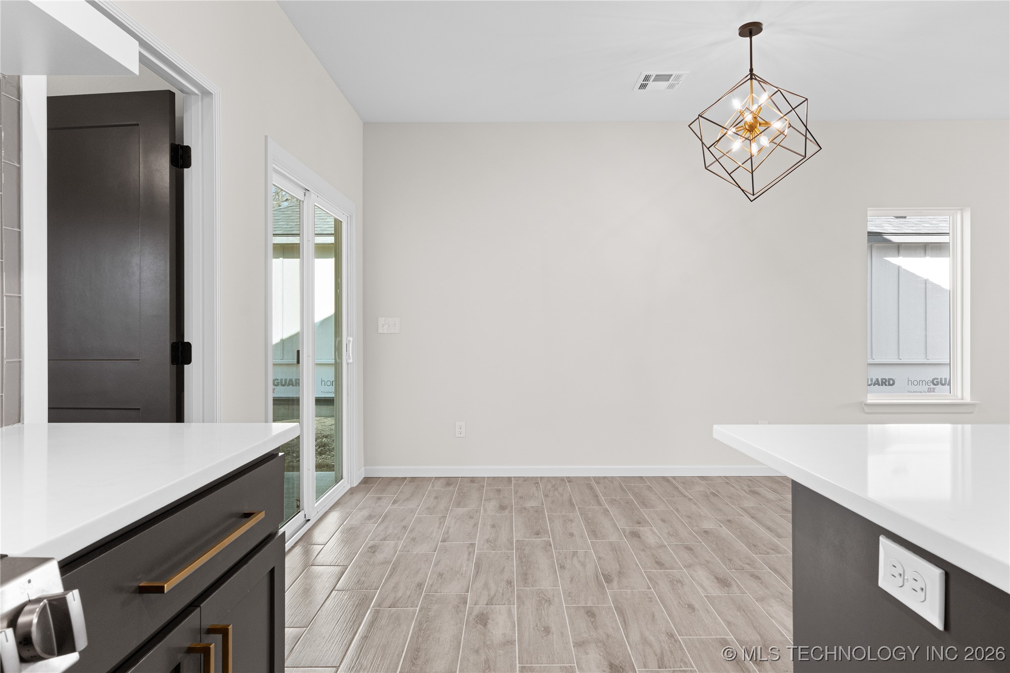 524 S Division Street Property Photo 18