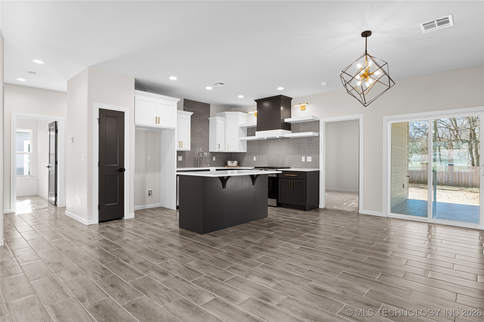 524 S Division Street Property Photo 22