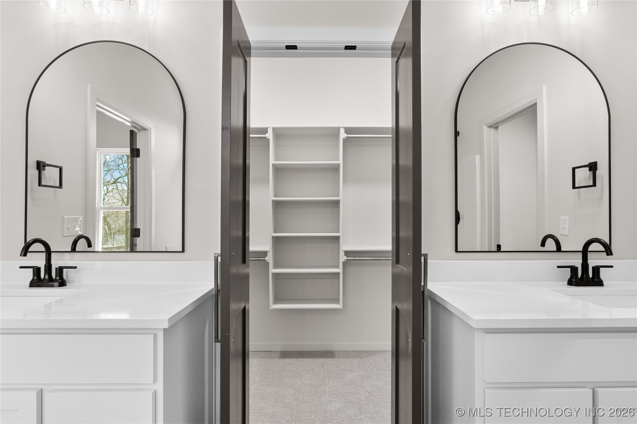 524 S Division Street Property Photo 27