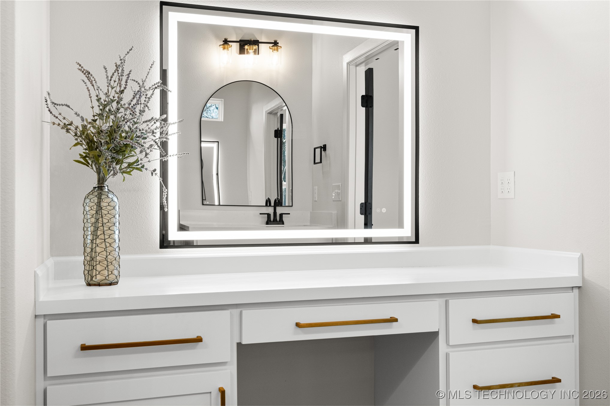 524 S Division Street Property Photo 29