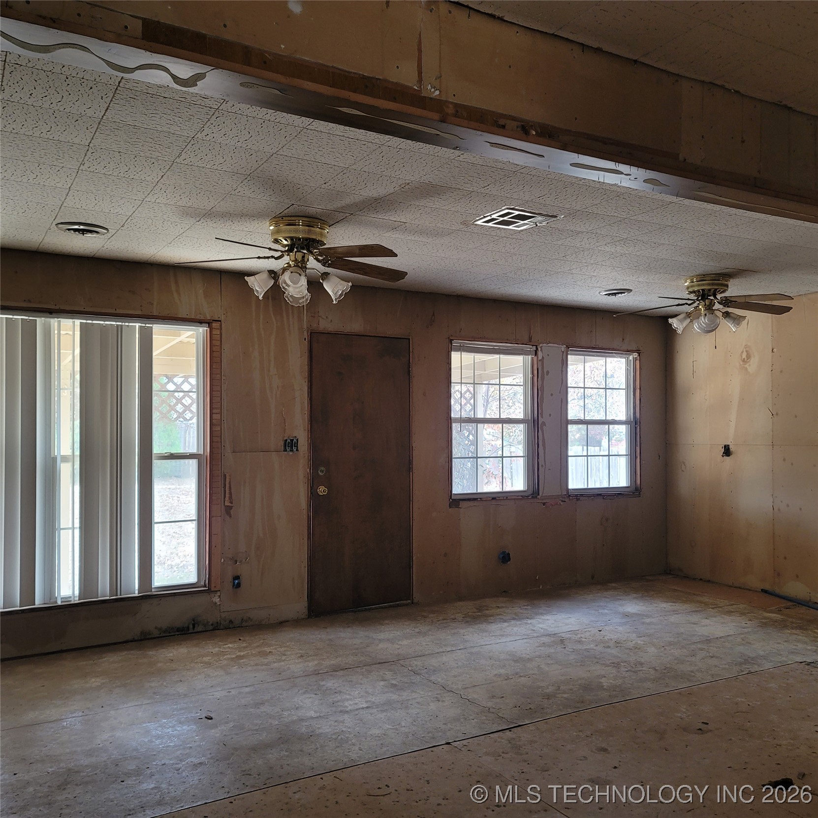 337 N Crabtree Road Property Photo 3