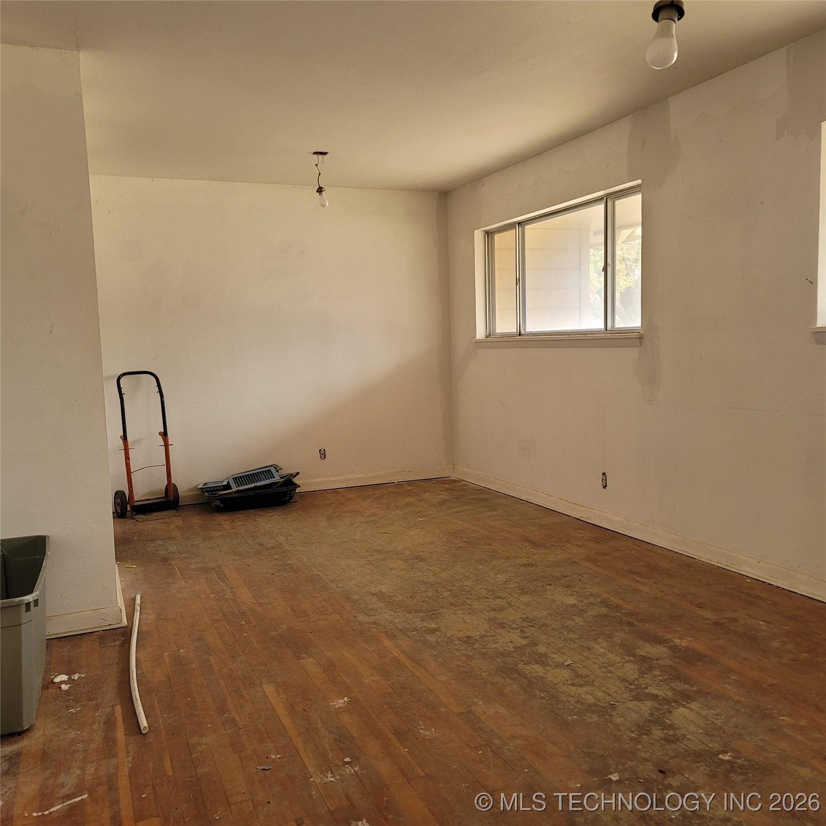 337 N Crabtree Road Property Photo 5