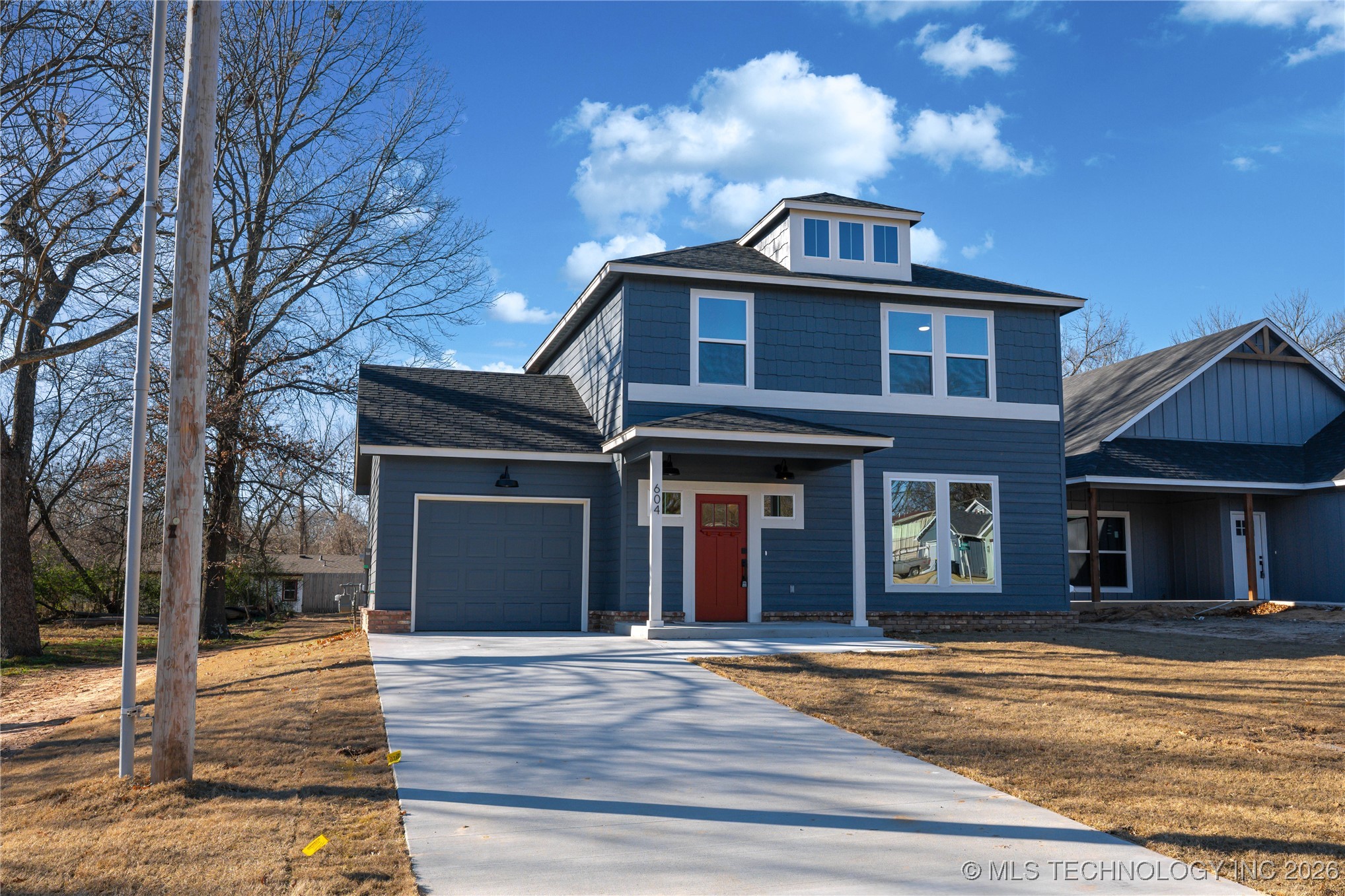 604 S Division Street Property Photo 4