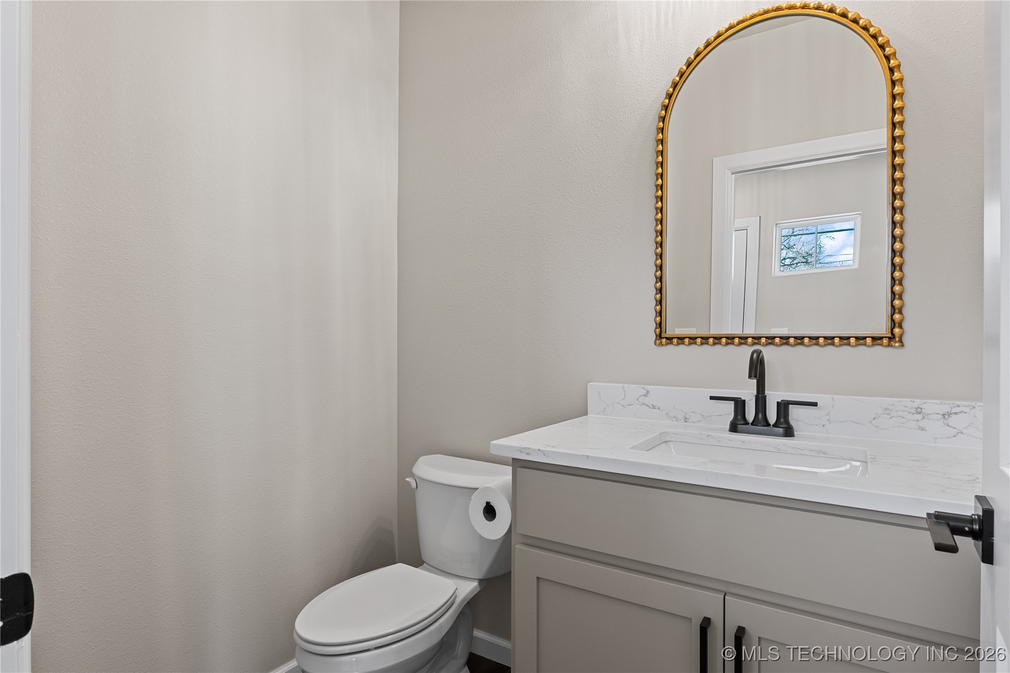 604 S Division Street Property Photo 10