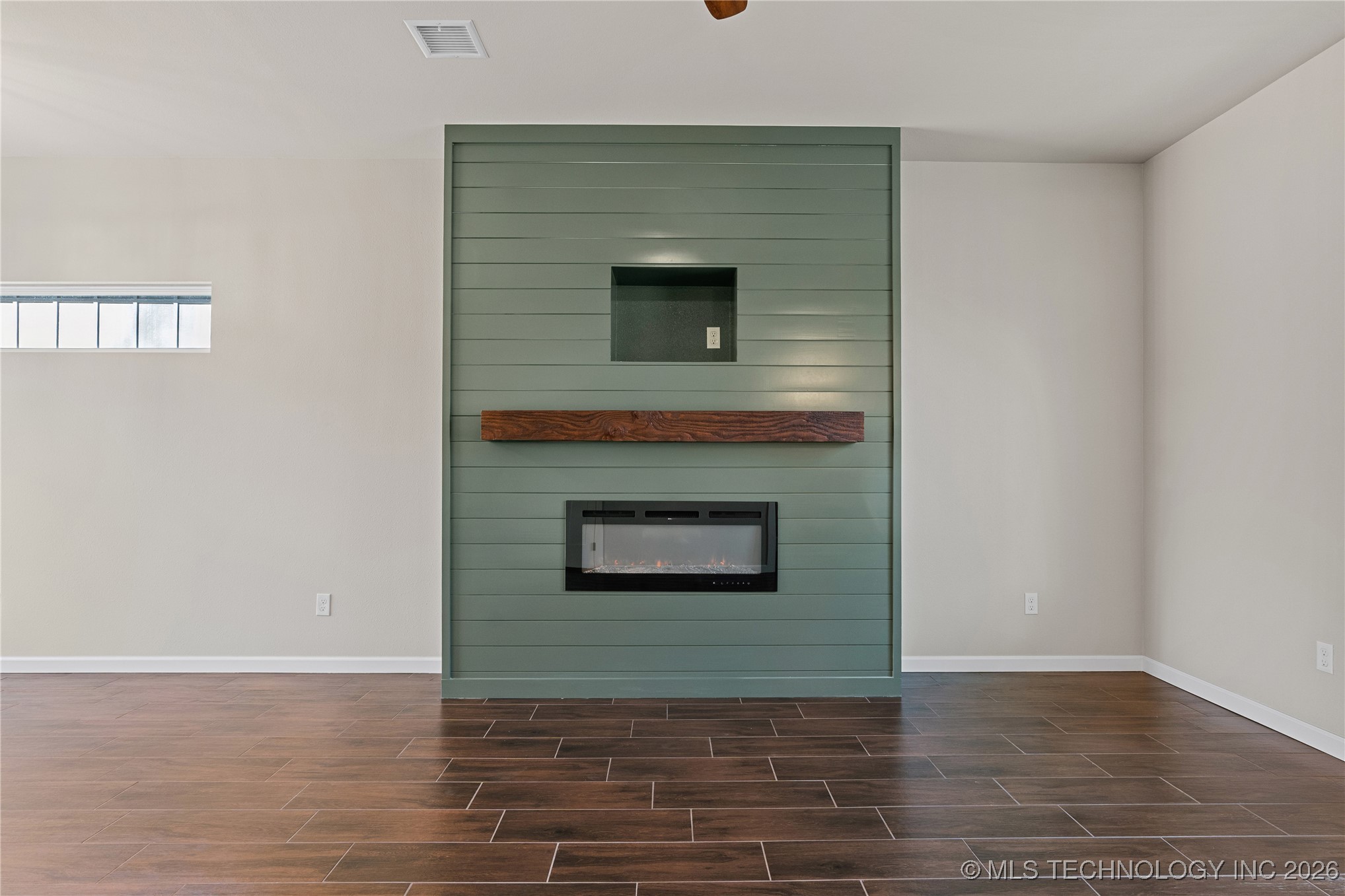 604 S Division Street Property Photo 12