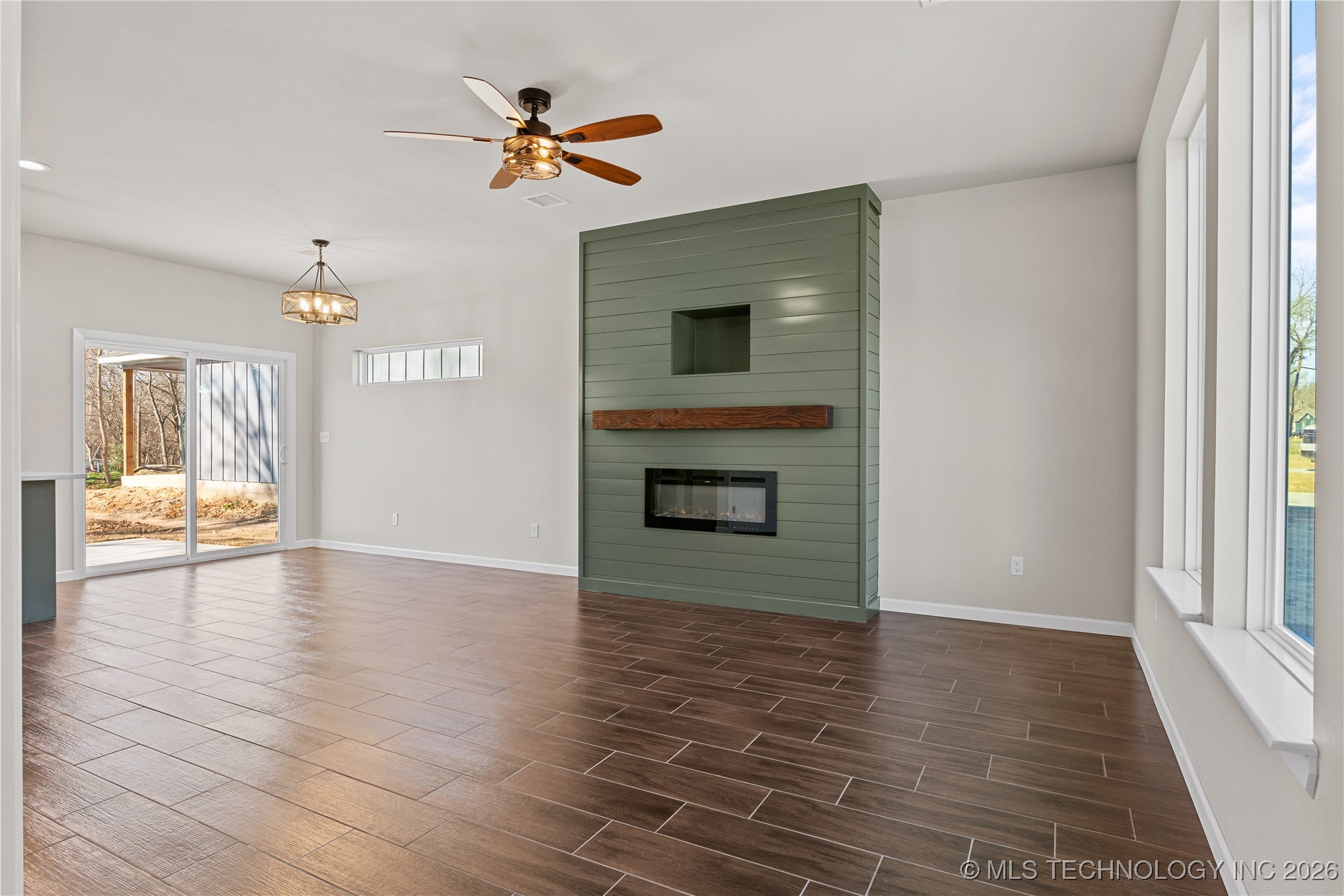 604 S Division Street Property Photo 13