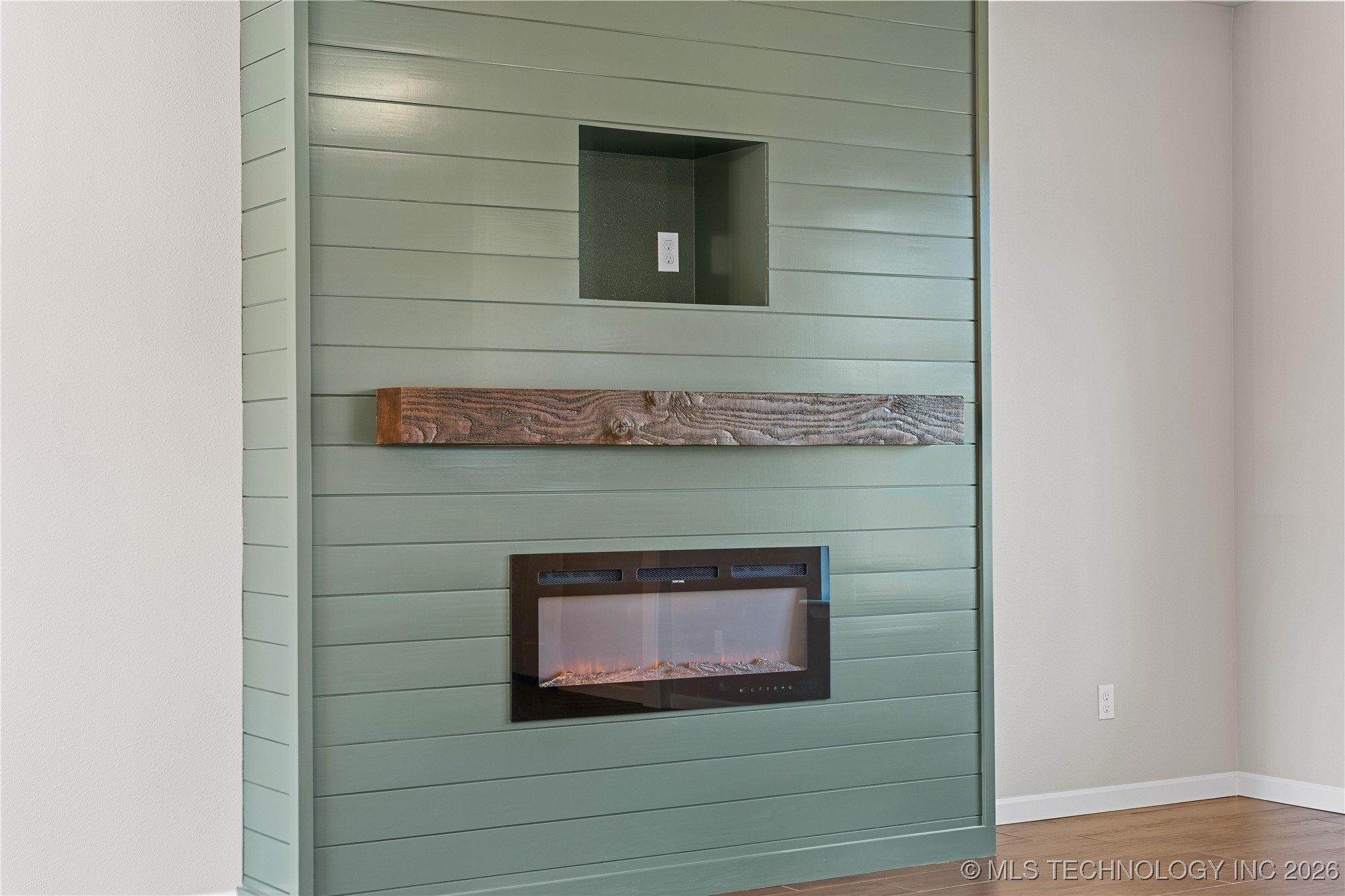 604 S Division Street Property Photo 14