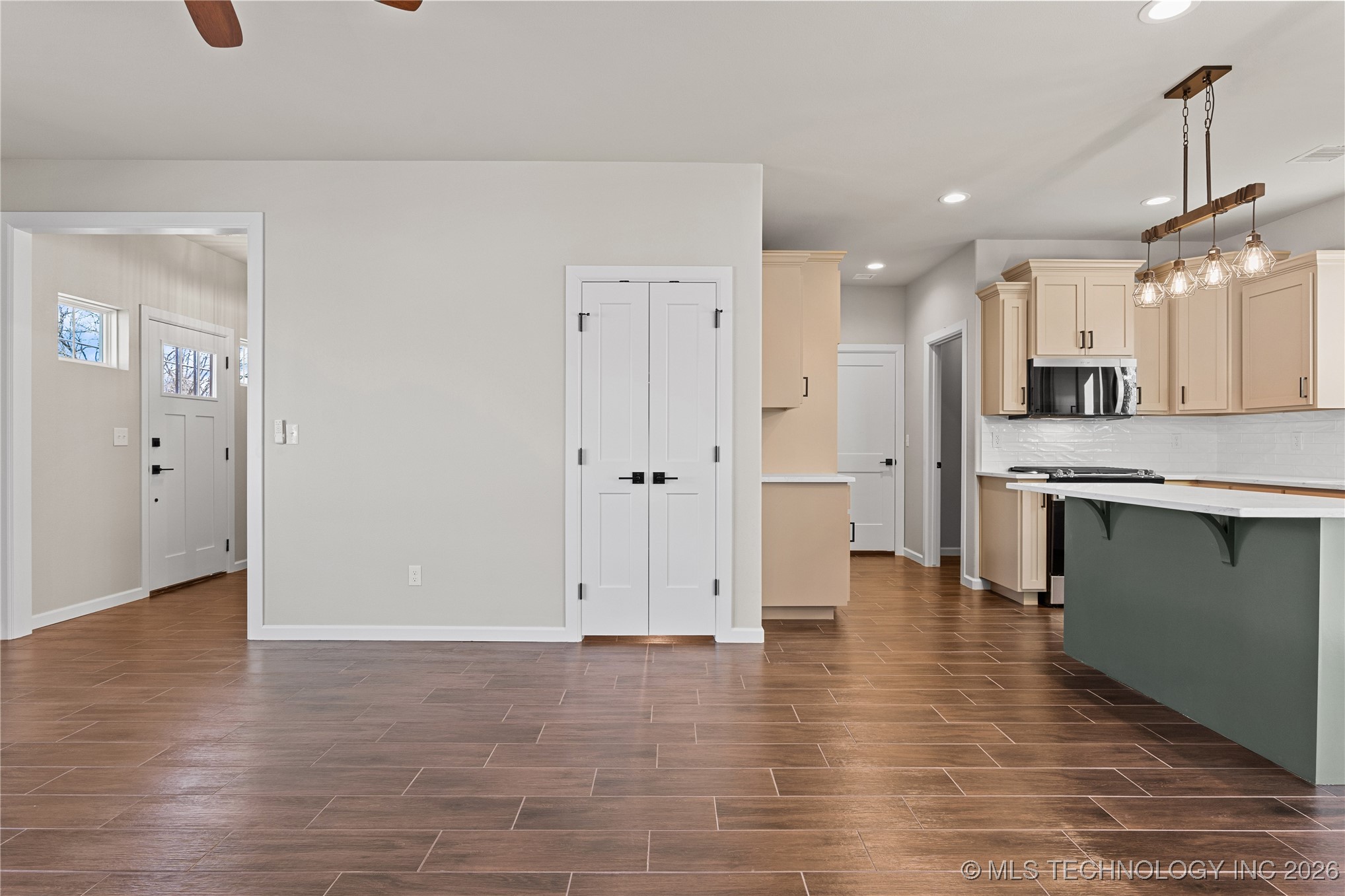 604 S Division Street Property Photo 19