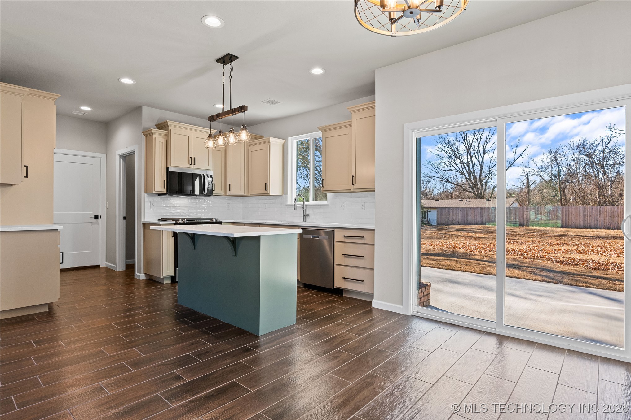 604 S Division Street Property Photo 21