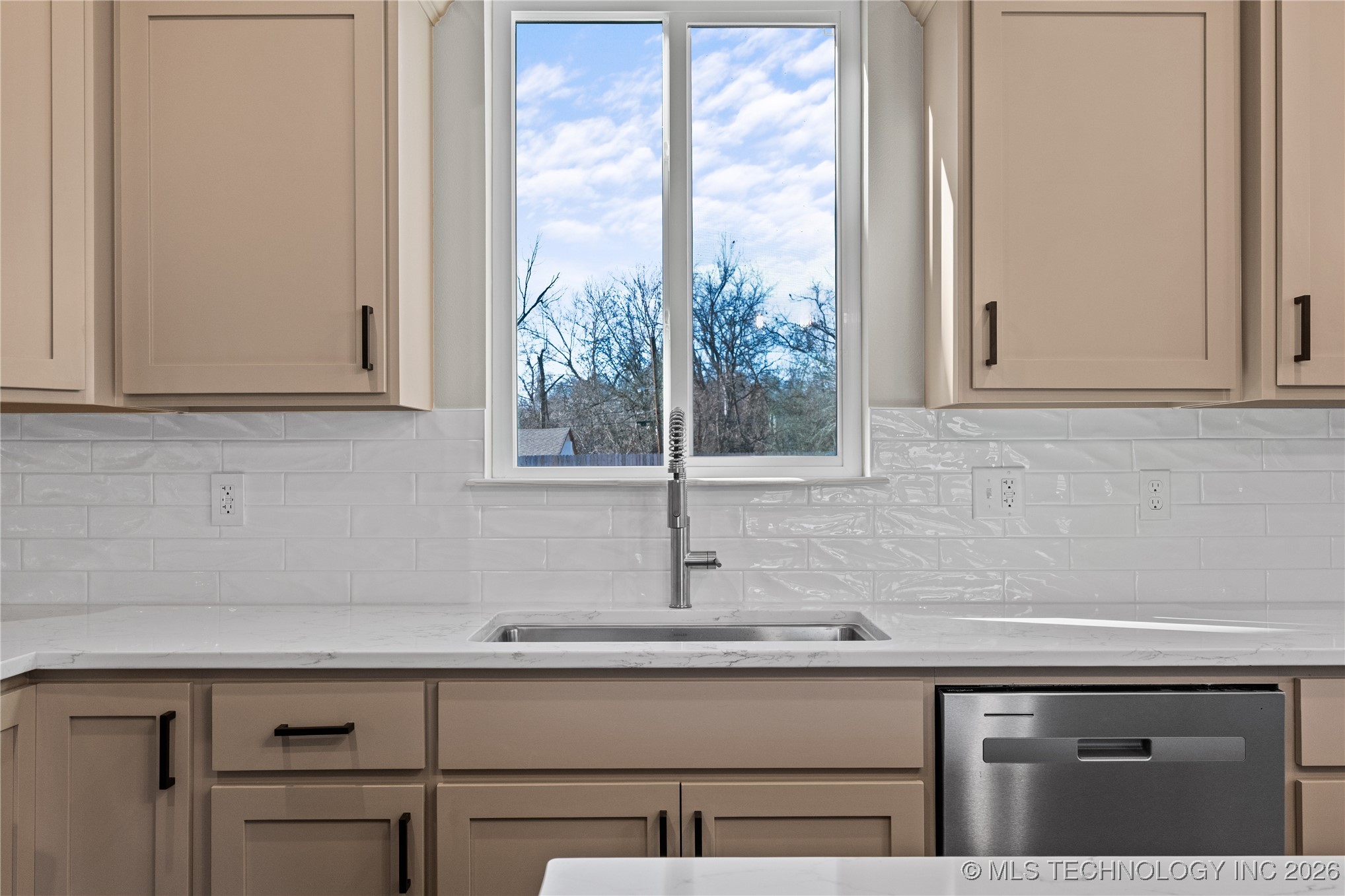 604 S Division Street Property Photo 26