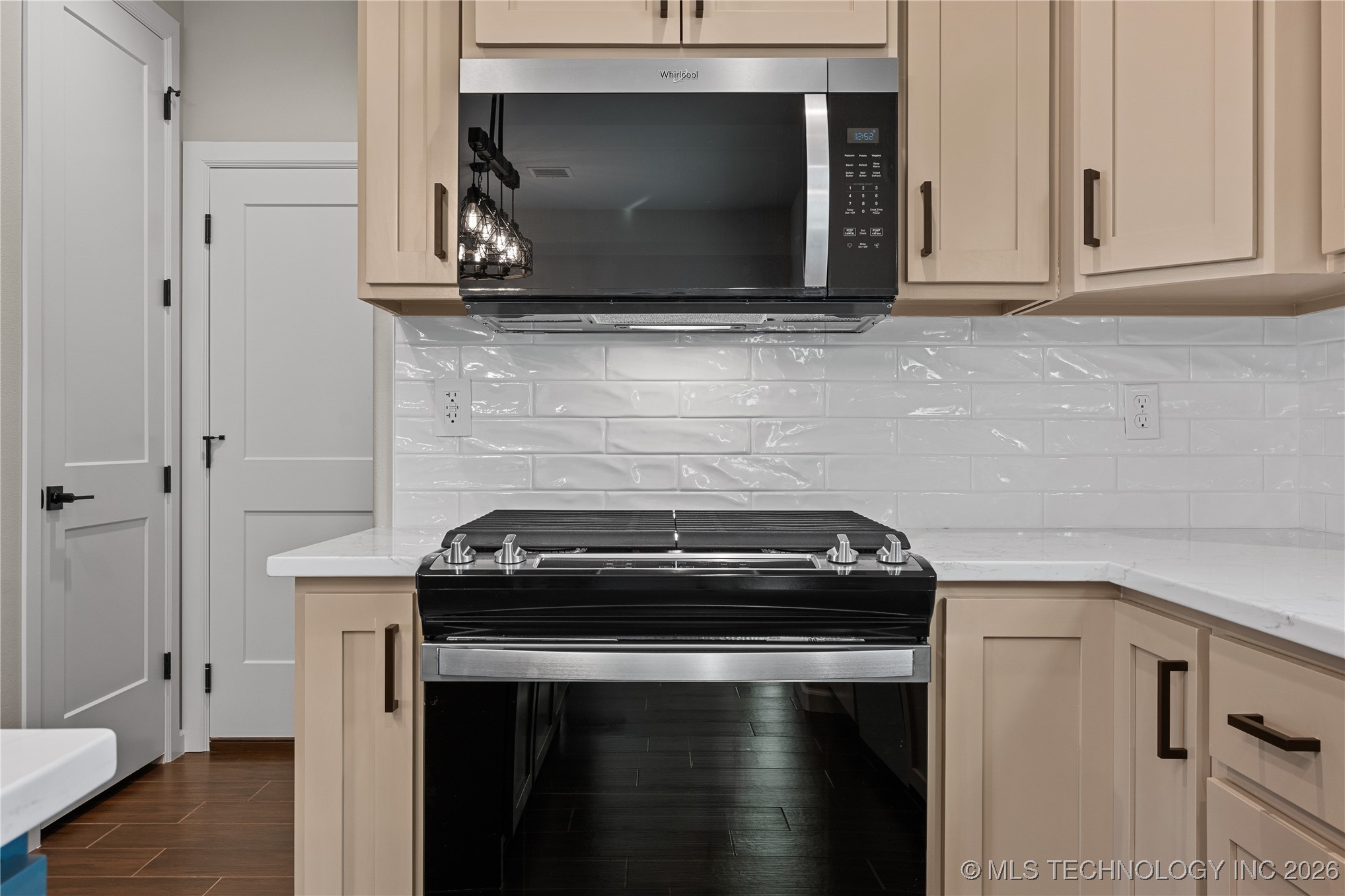 604 S Division Street Property Photo 27