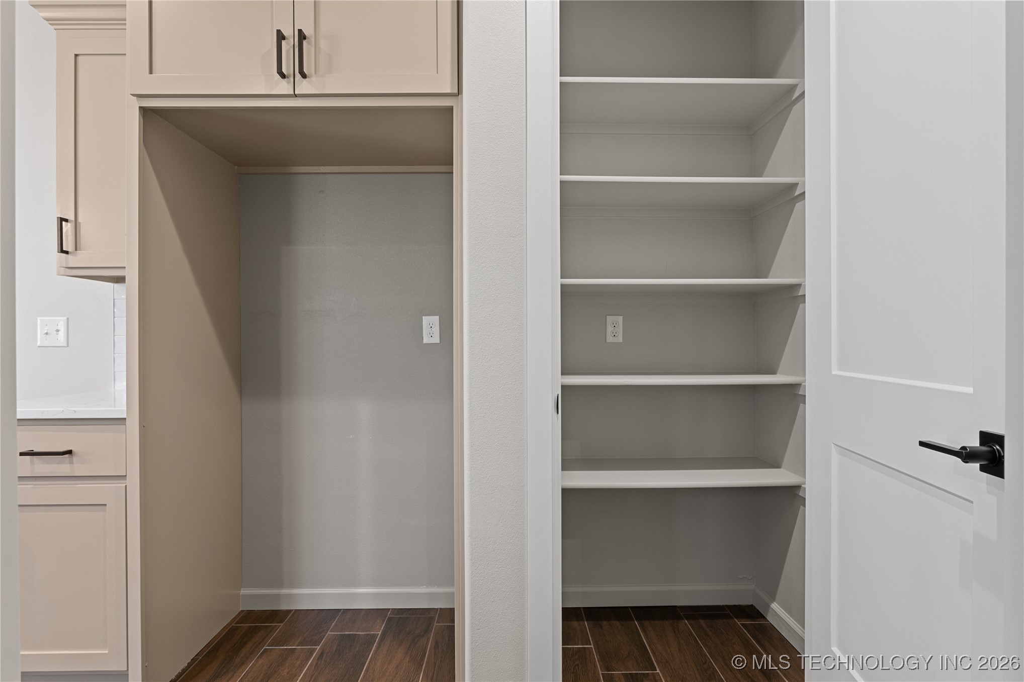 604 S Division Street Property Photo 29