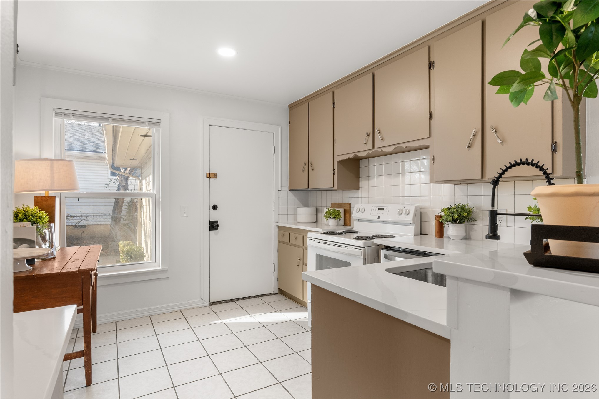 5766 E 25th Place Property Photo 25