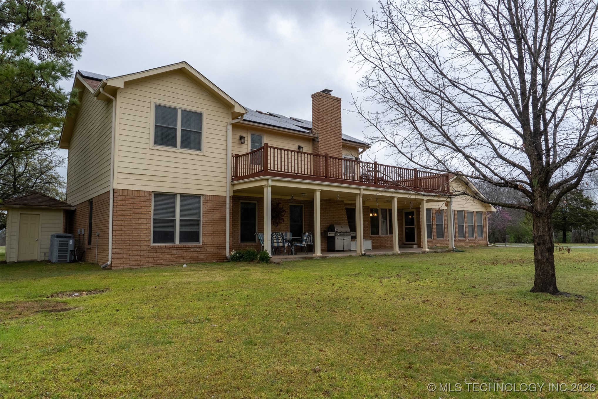 575 Majestic Hills Property Photo 3