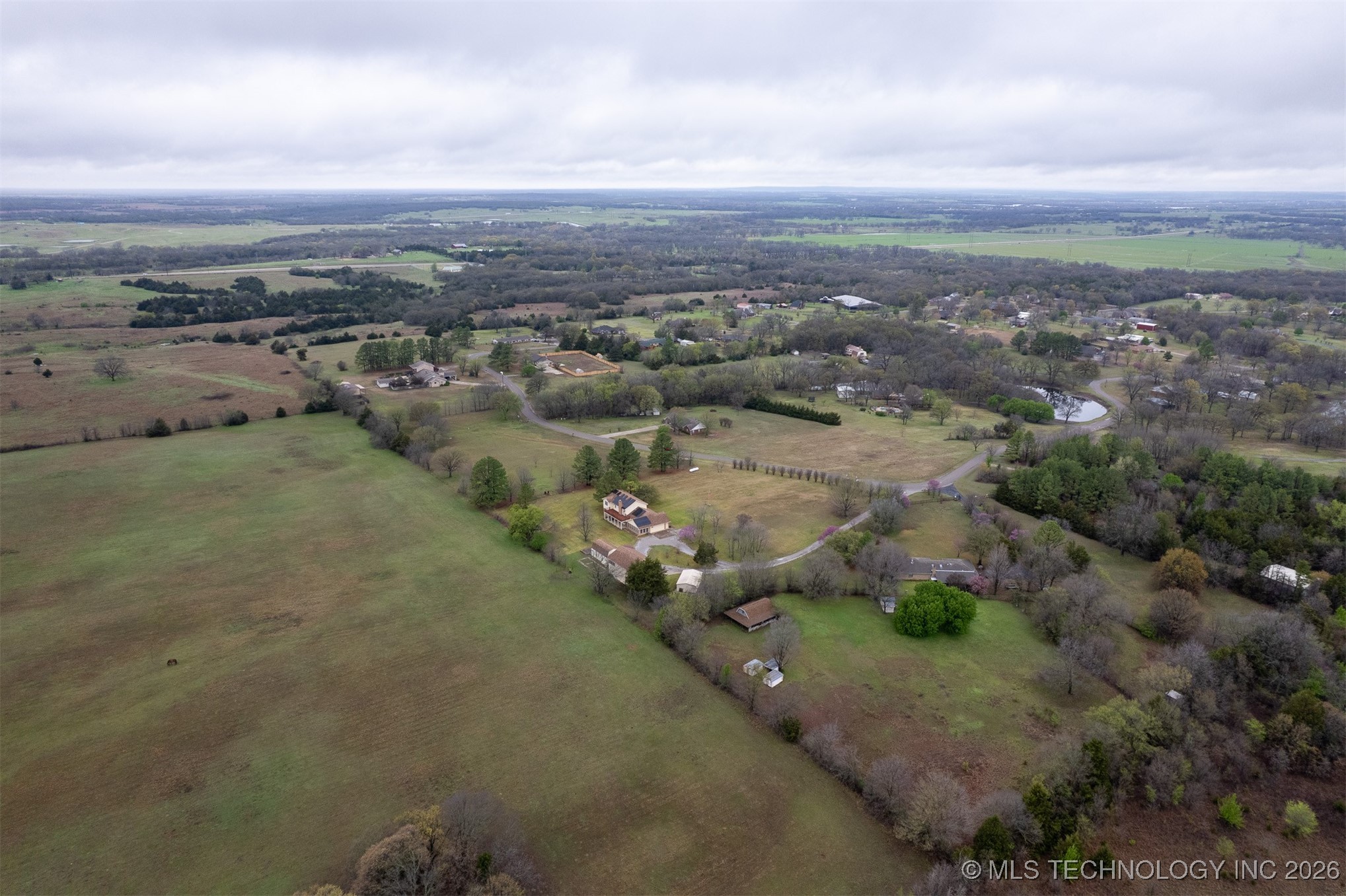 575 Majestic Hills Property Photo 6
