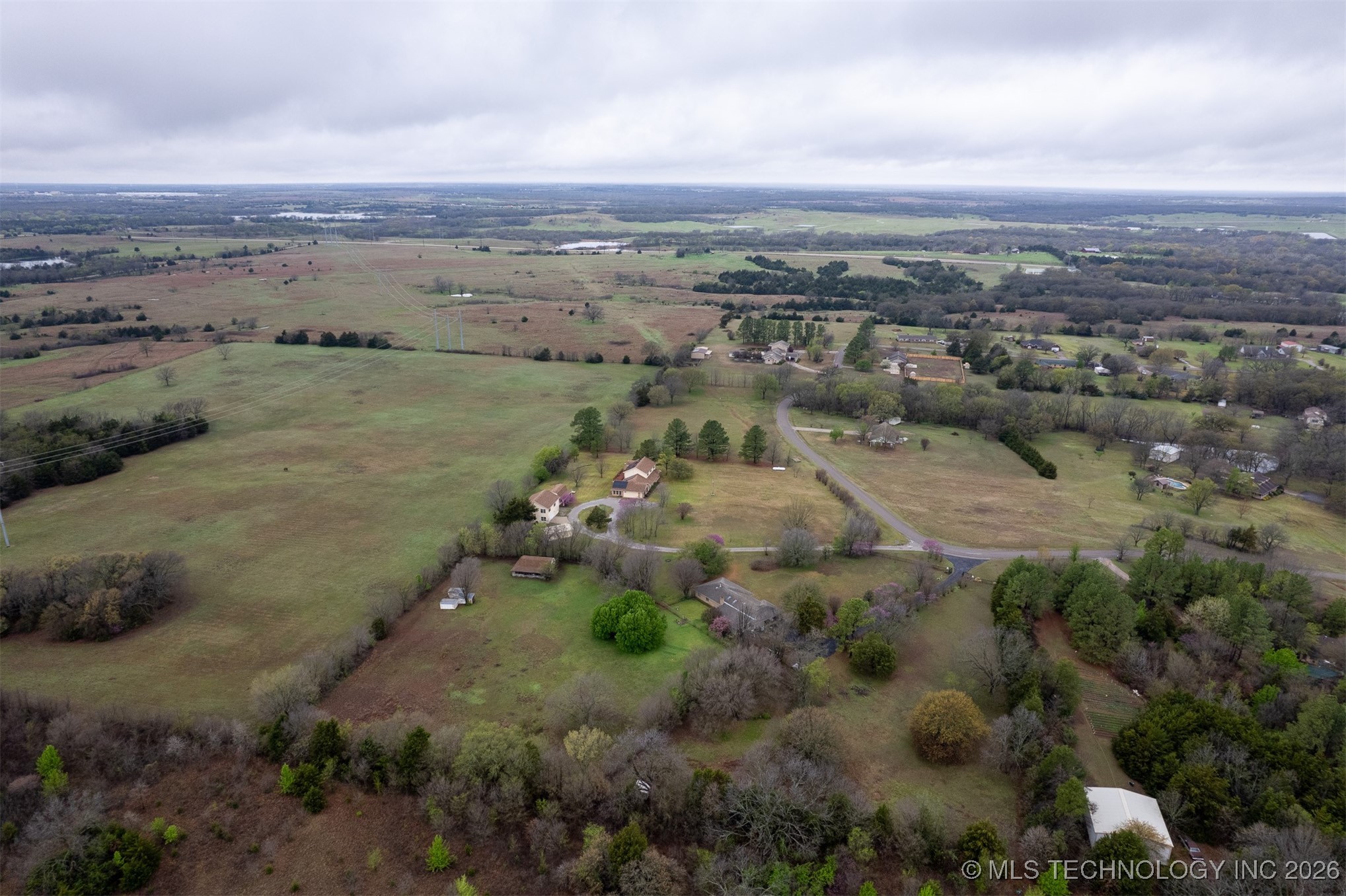 575 Majestic Hills Property Photo 8