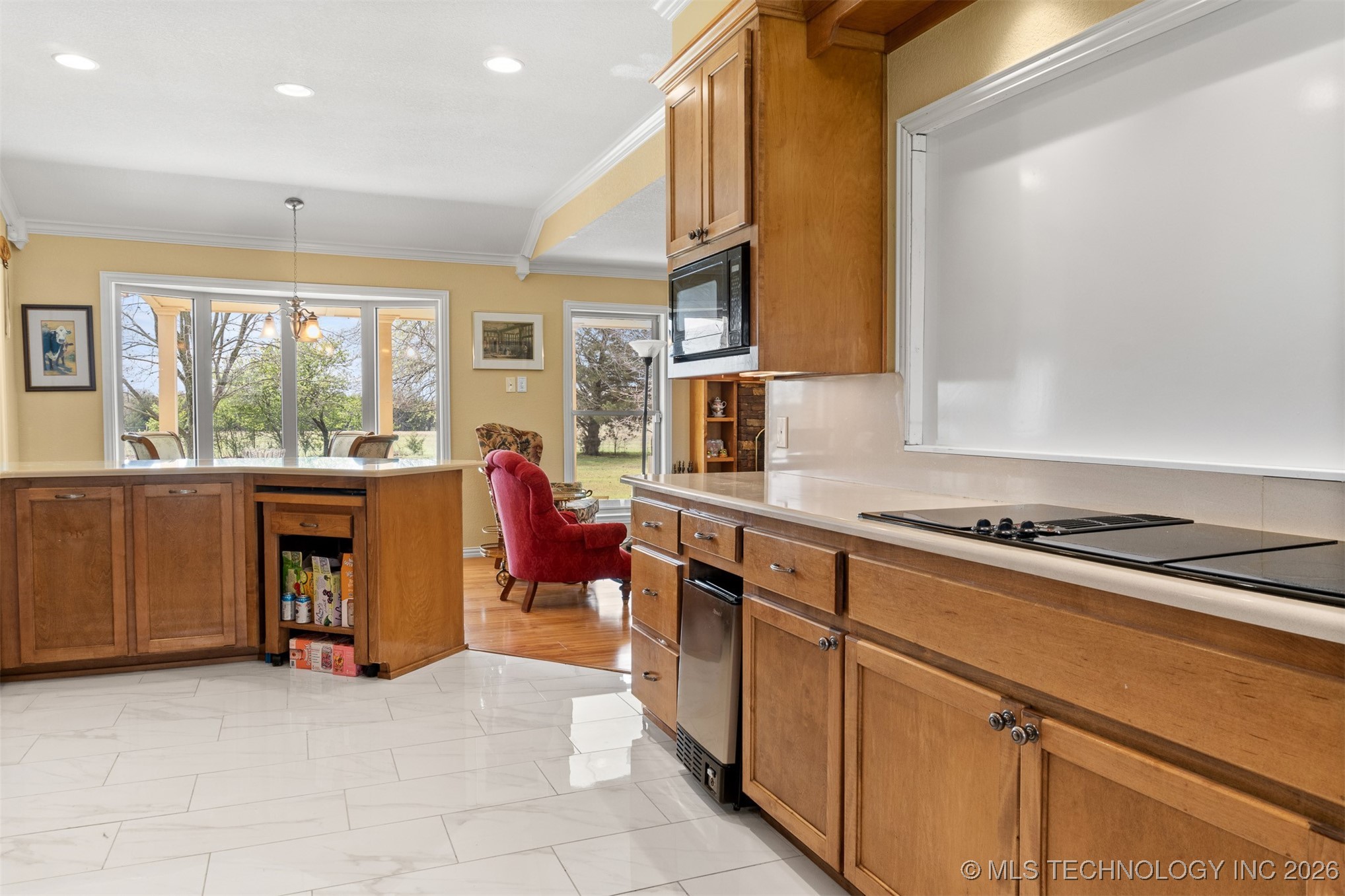 575 Majestic Hills Property Photo 27