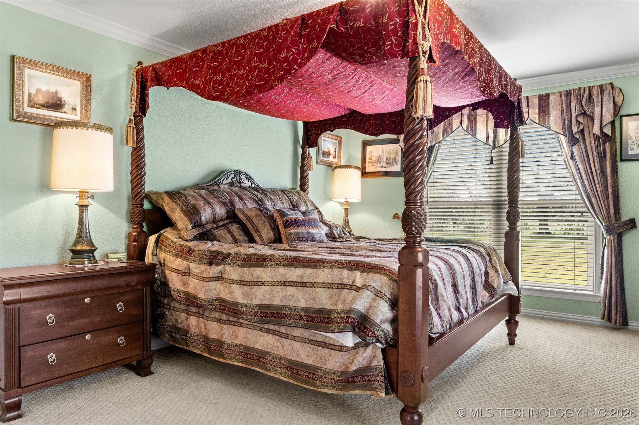 575 Majestic Hills Property Photo 32