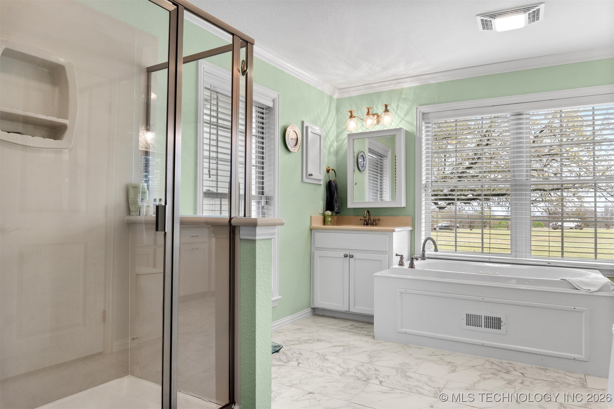 575 Majestic Hills Property Photo 34