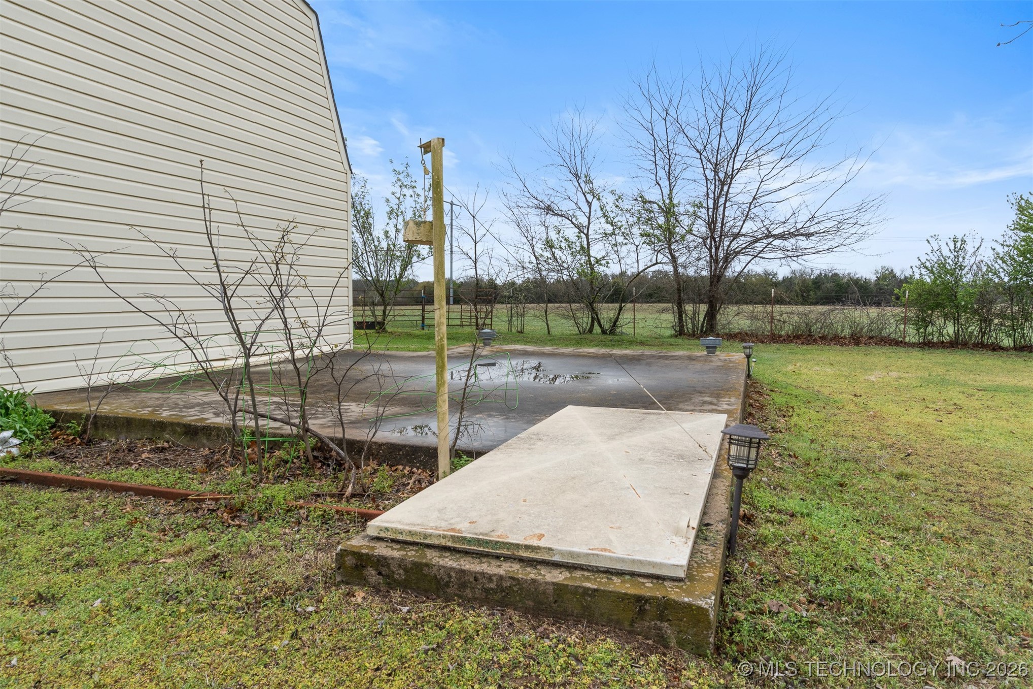 575 Majestic Hills Property Photo 77