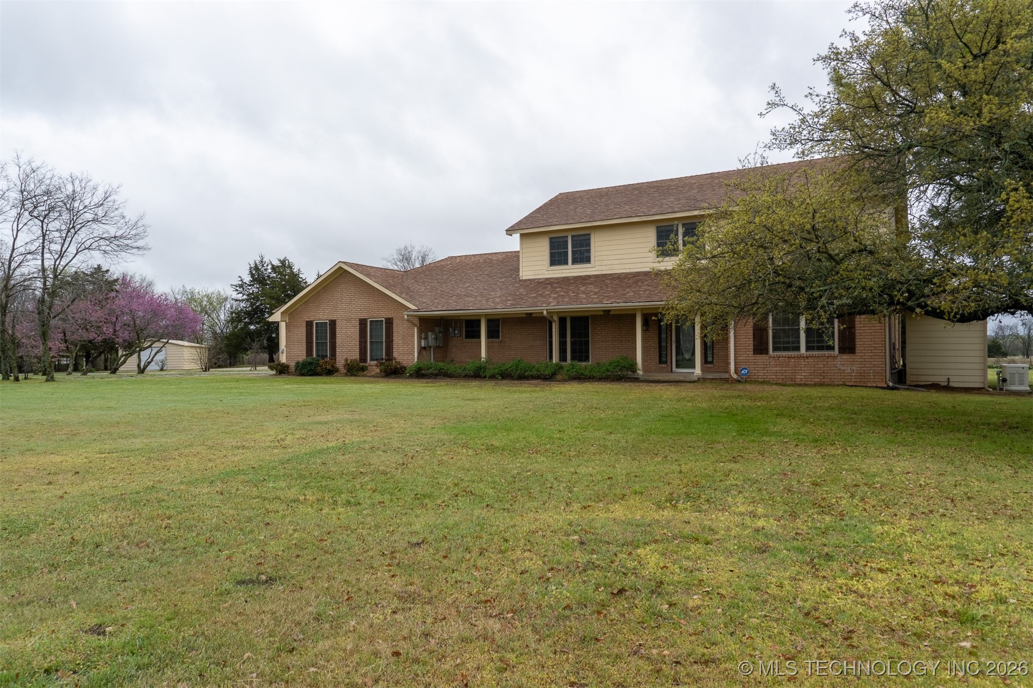 575 Majestic Hills Property Photo 82