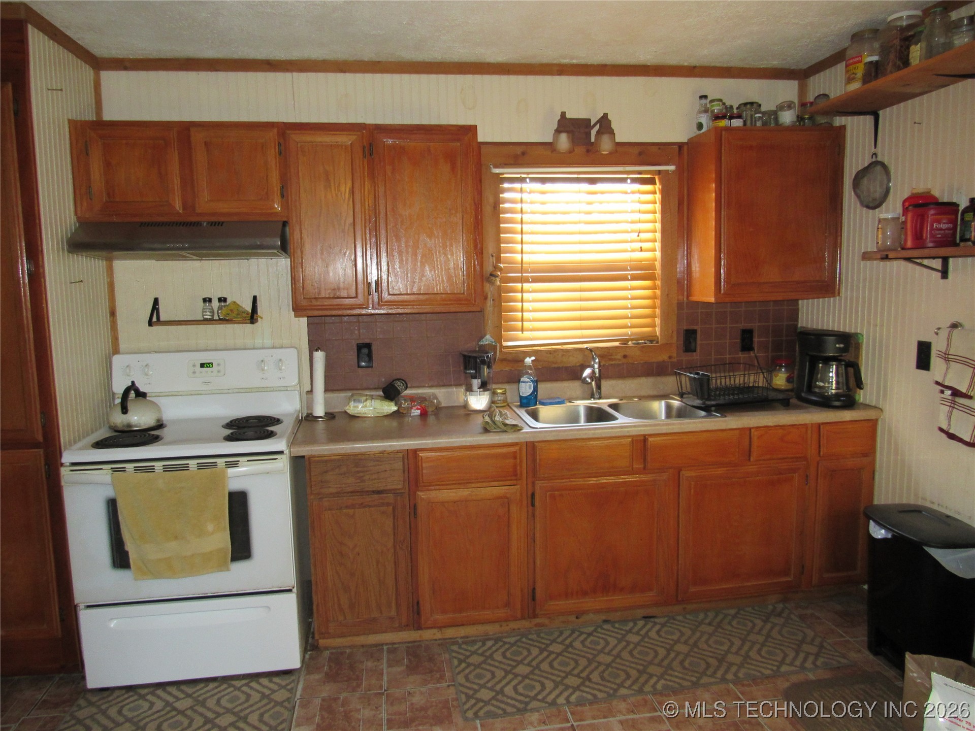 436497 E 1660 Property Photo 29