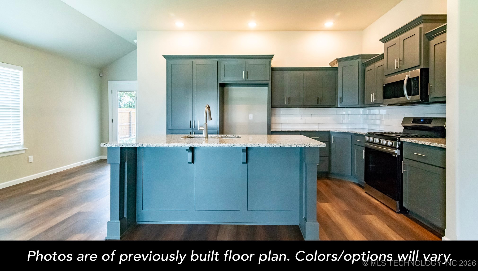 2524 W Main Street Property Photo 9