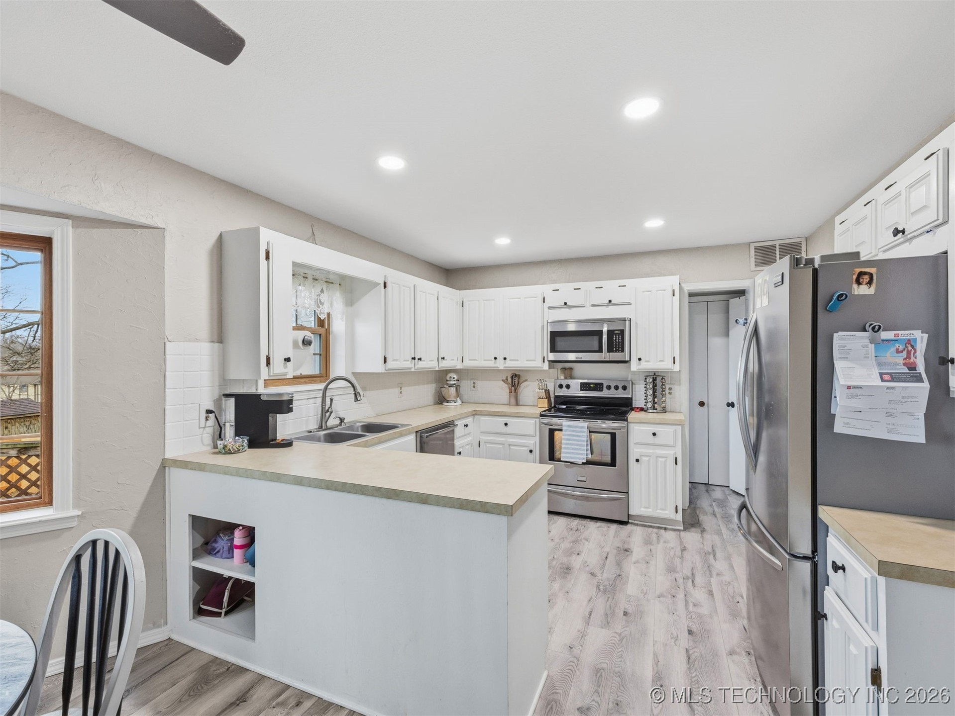 3112 W Berwick Street Property Photo 9