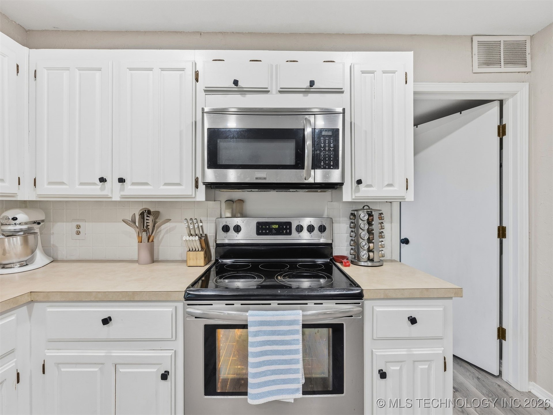 3112 W Berwick Street Property Photo 12