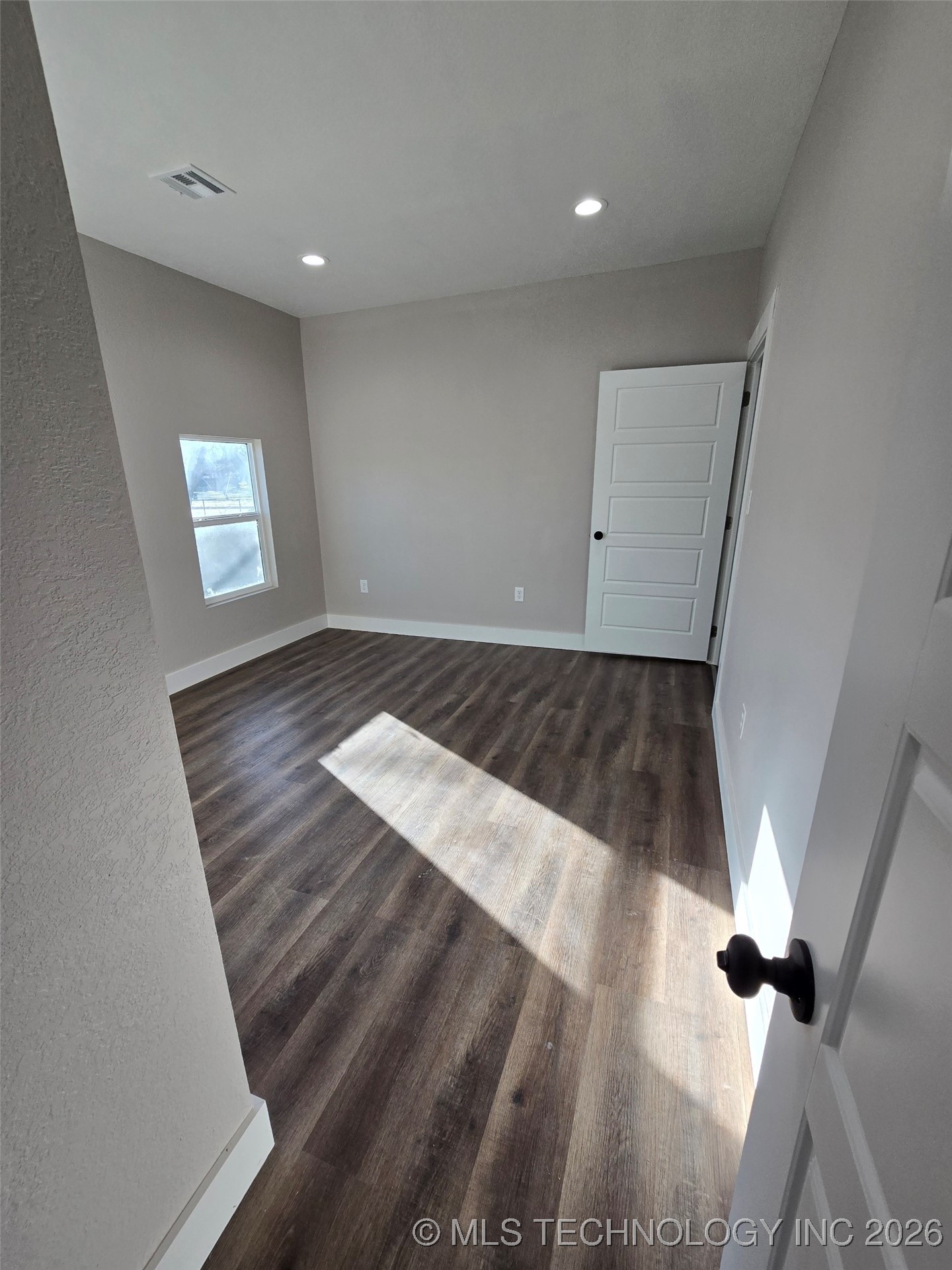 416 S 6th Property Photo 8