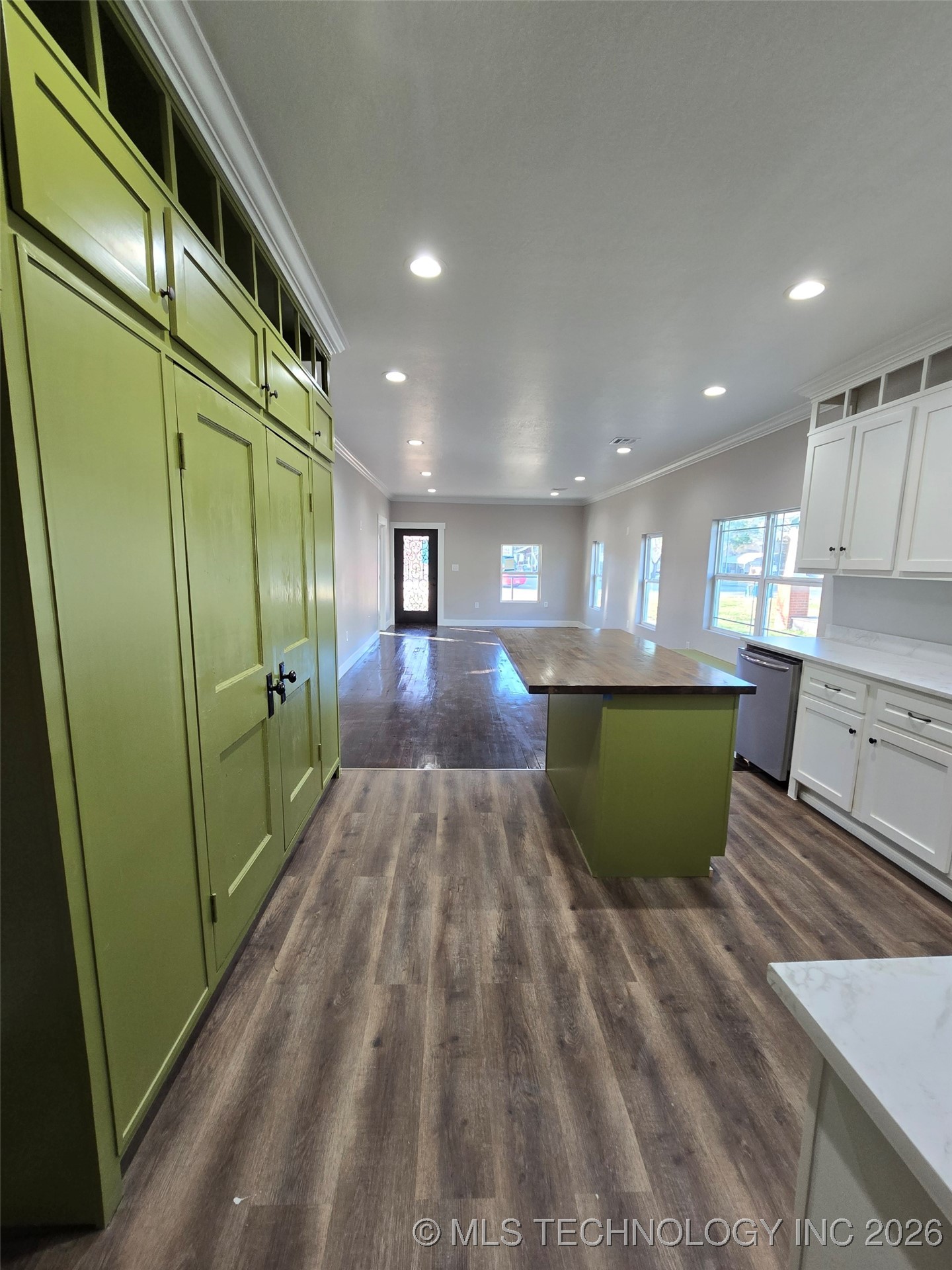 416 S 6th Property Photo 11