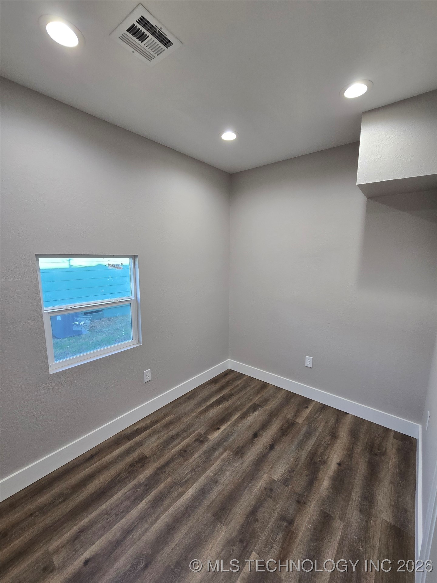 416 S 6th Property Photo 21