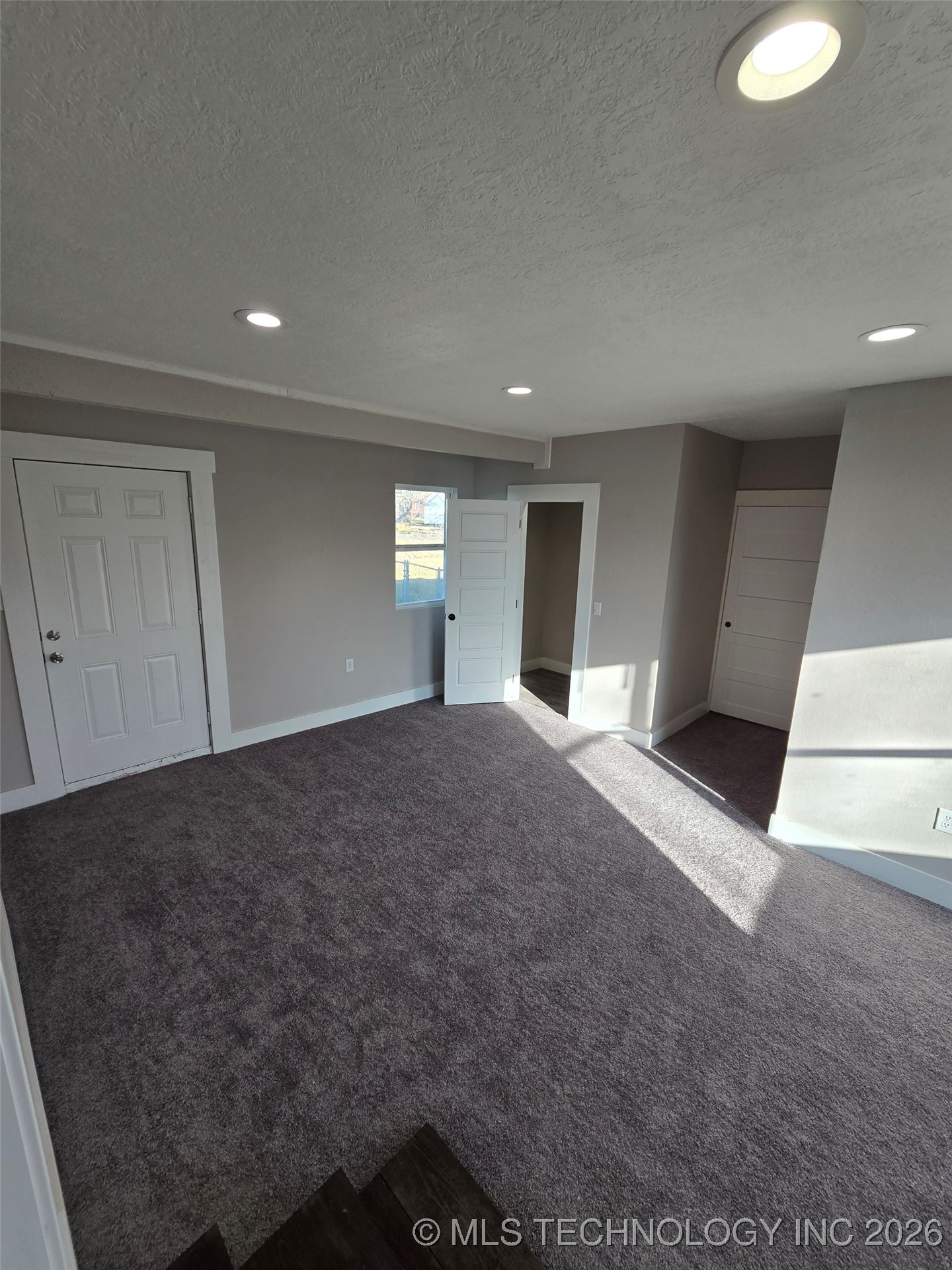 416 S 6th Property Photo 27