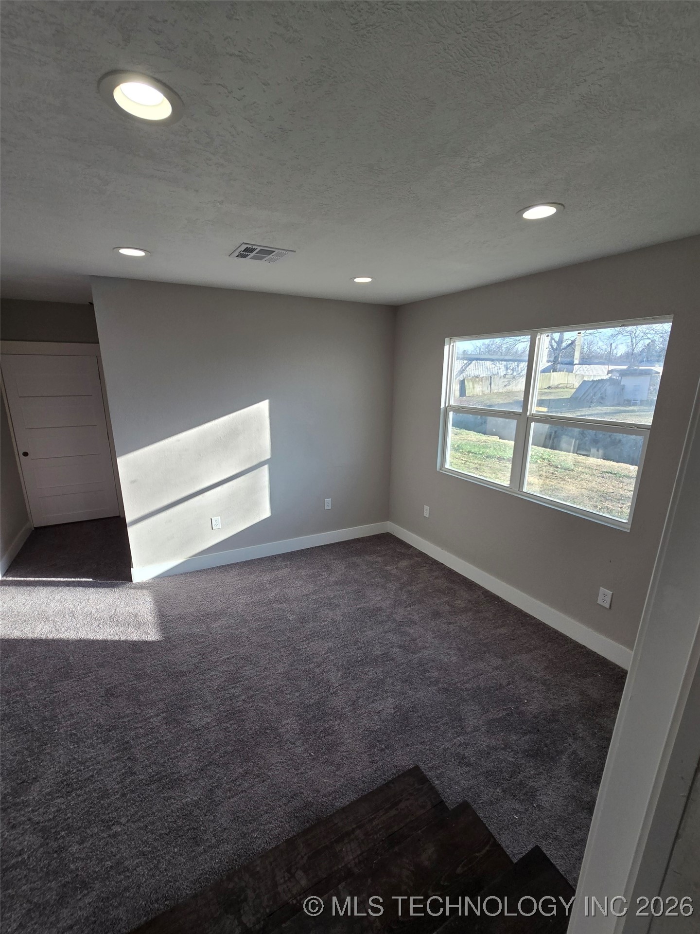 416 S 6th Property Photo 30