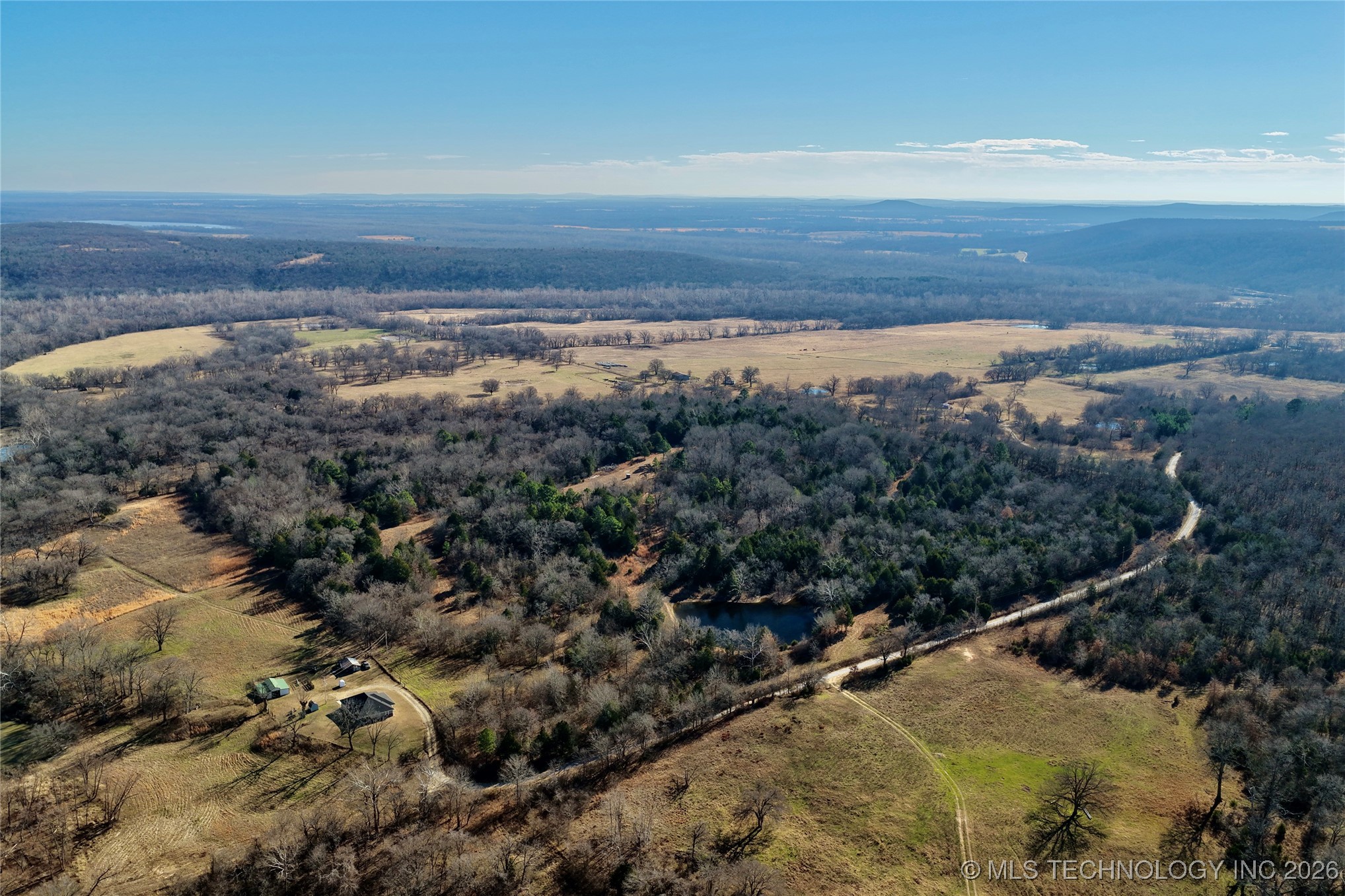 110373 S 4043 Property Photo 3