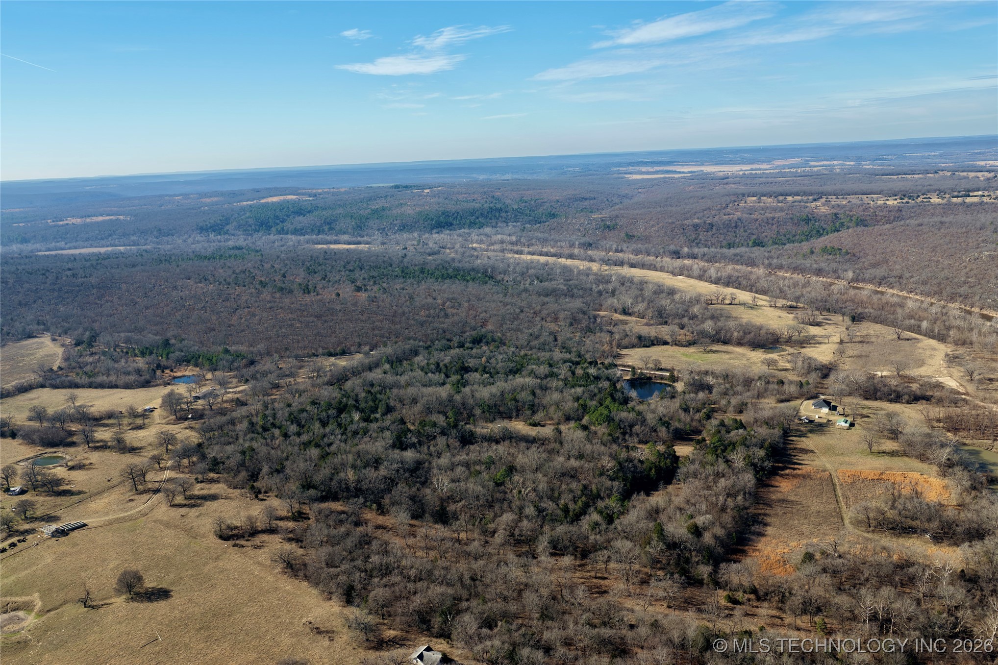 110373 S 4043 Property Photo 4