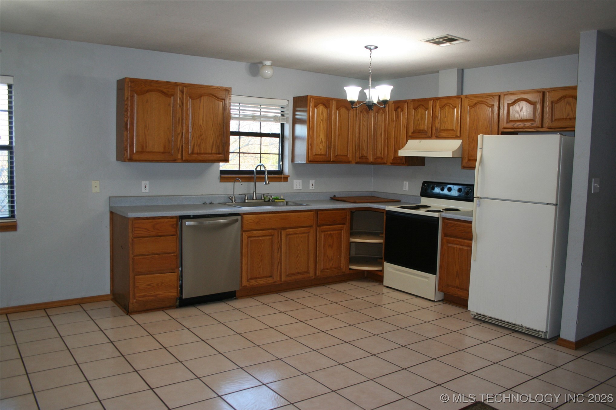 8 Van Horn Property Photo 7