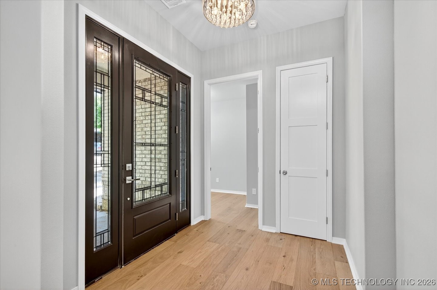 2010 Sheffield Lane Property Photo 6