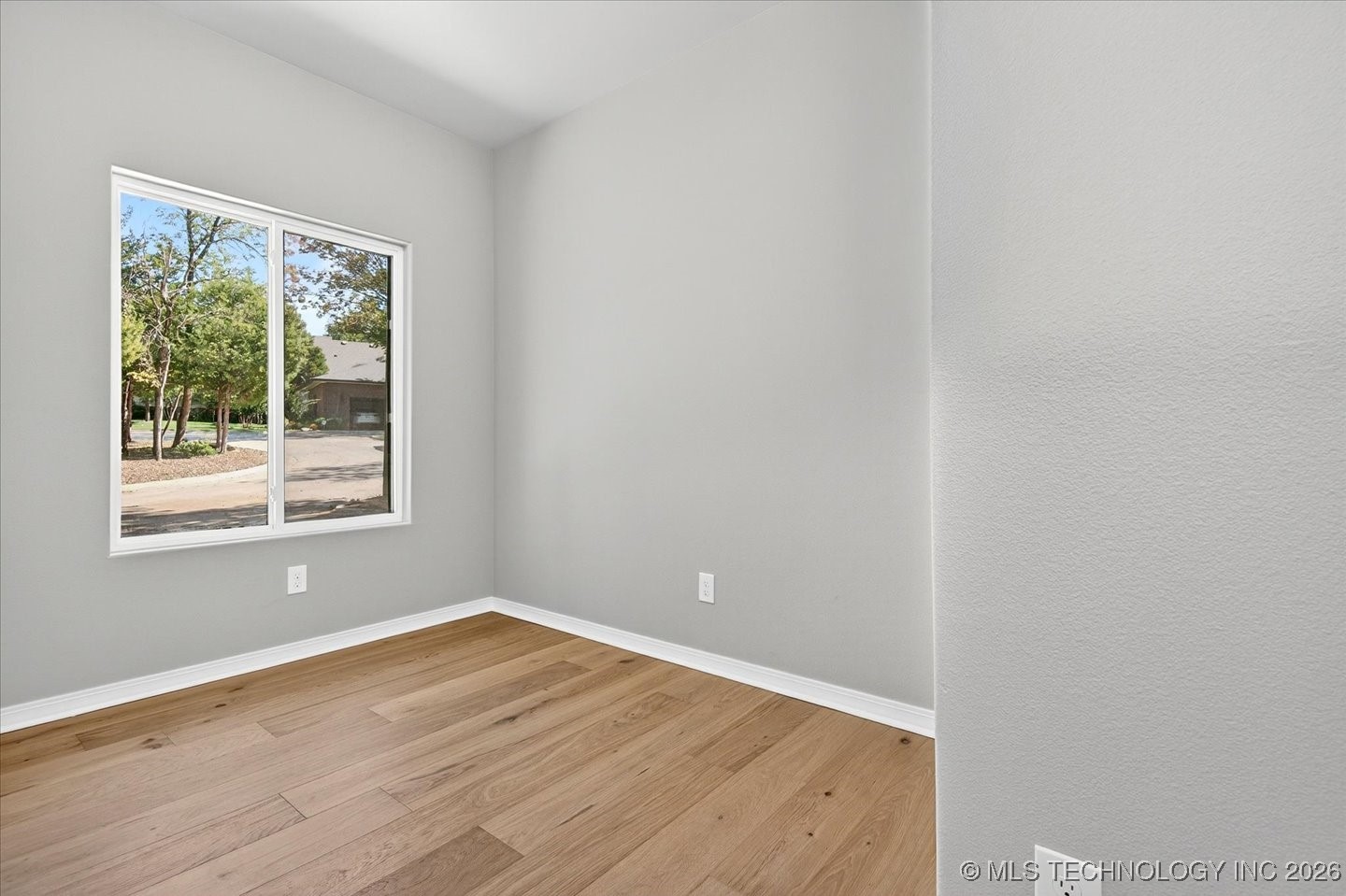 2010 Sheffield Lane Property Photo 7