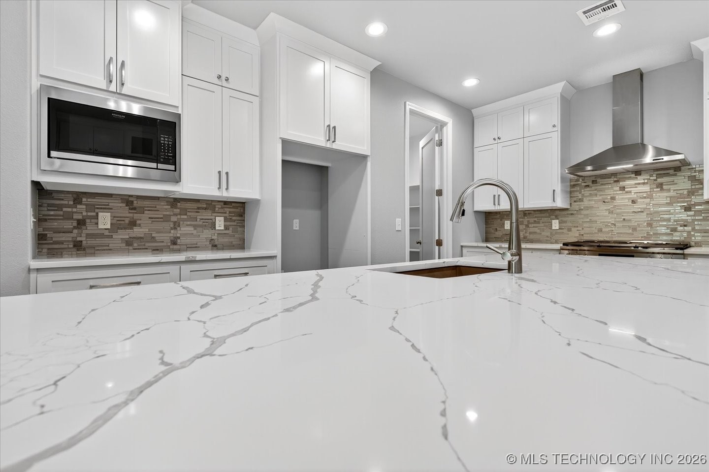 2010 Sheffield Lane Property Photo 15