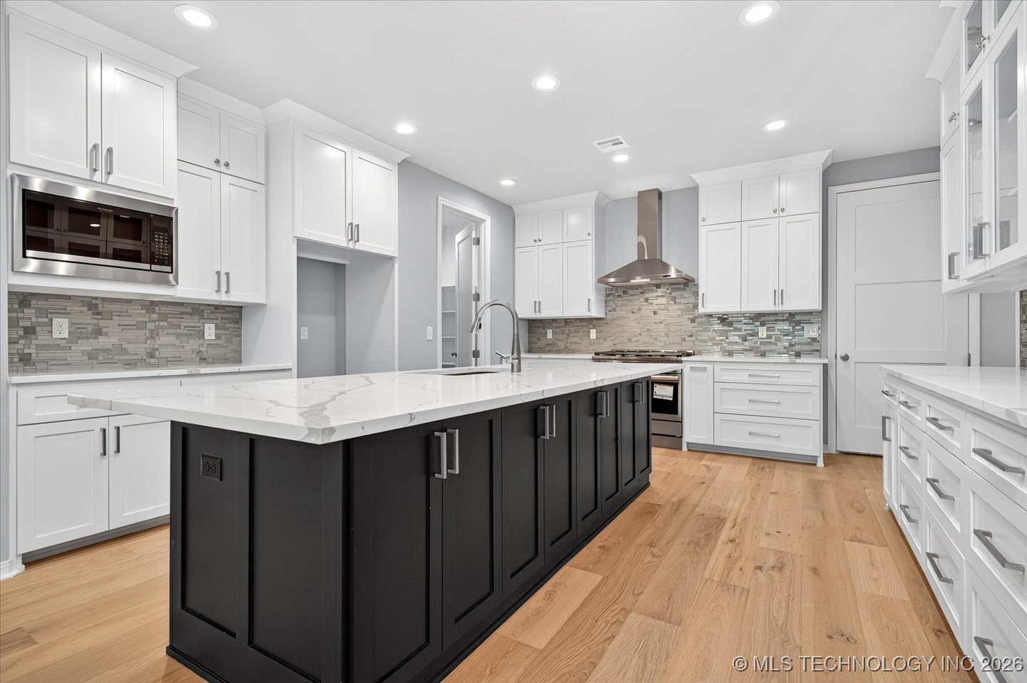 2010 Sheffield Lane Property Photo 16