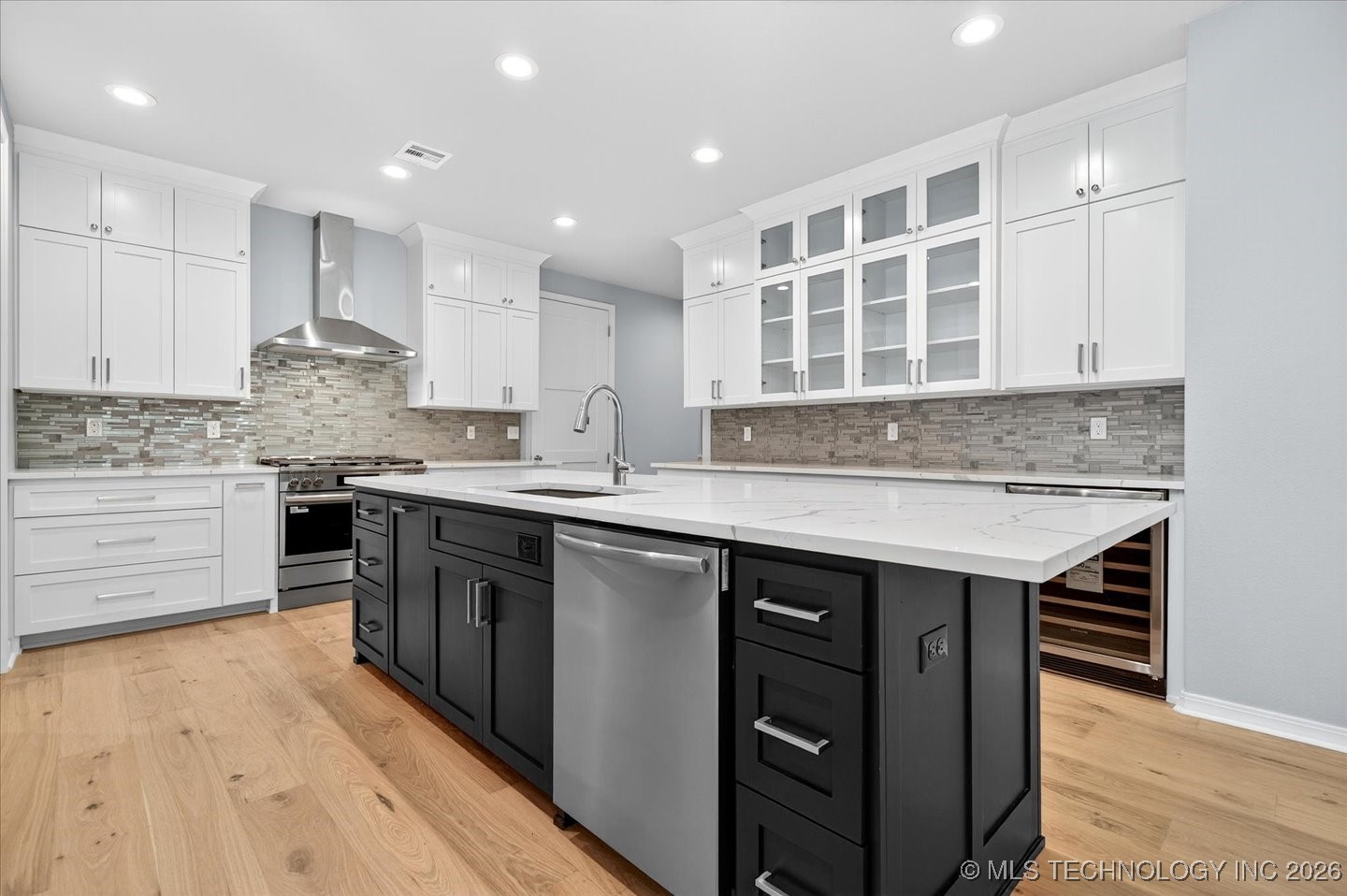 2010 Sheffield Lane Property Photo 17