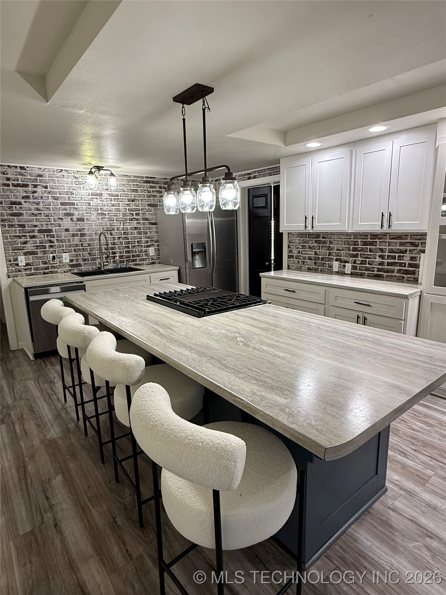 1210 Ne 8th Street Property Photo 4