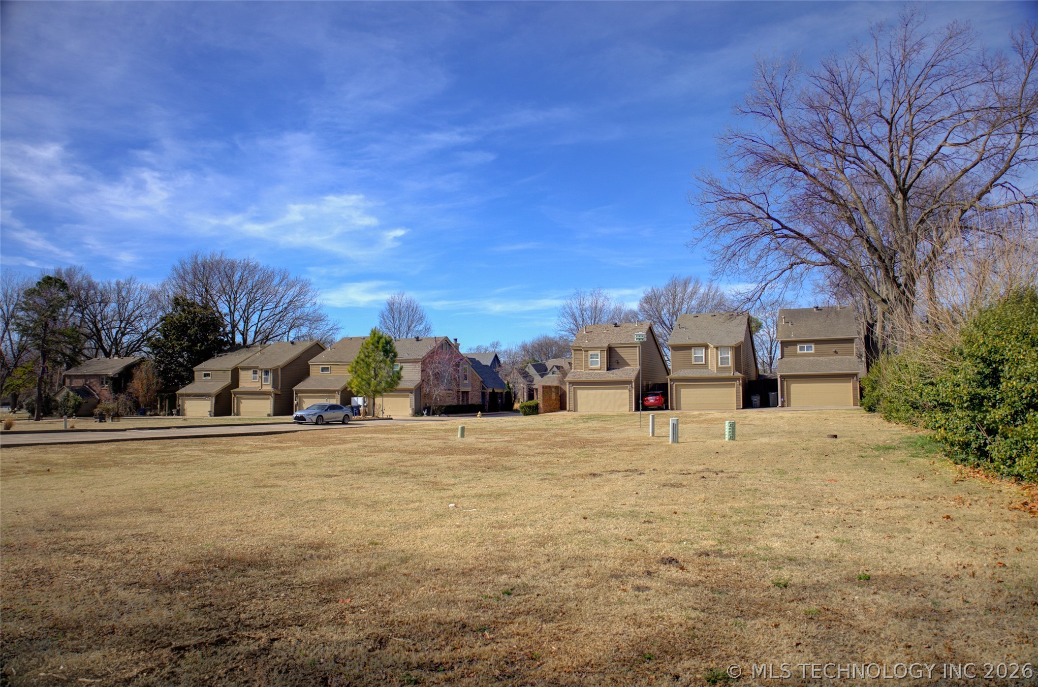 5120 S Columbia Court Property Photo 5