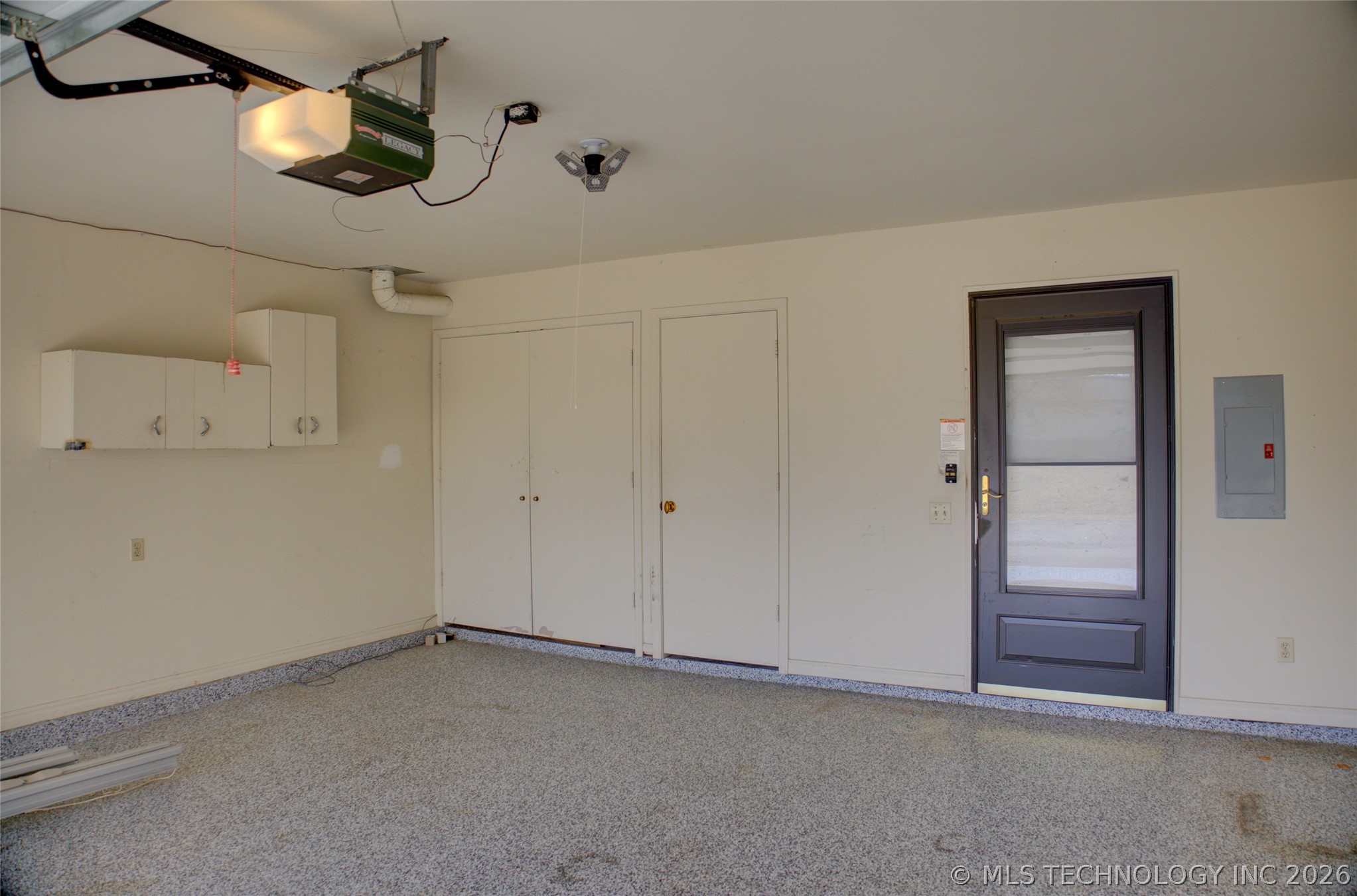 5120 S Columbia Court Property Photo 6