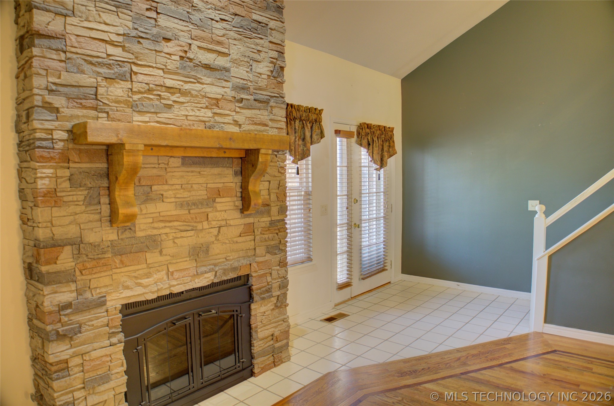 5120 S Columbia Court Property Photo 8